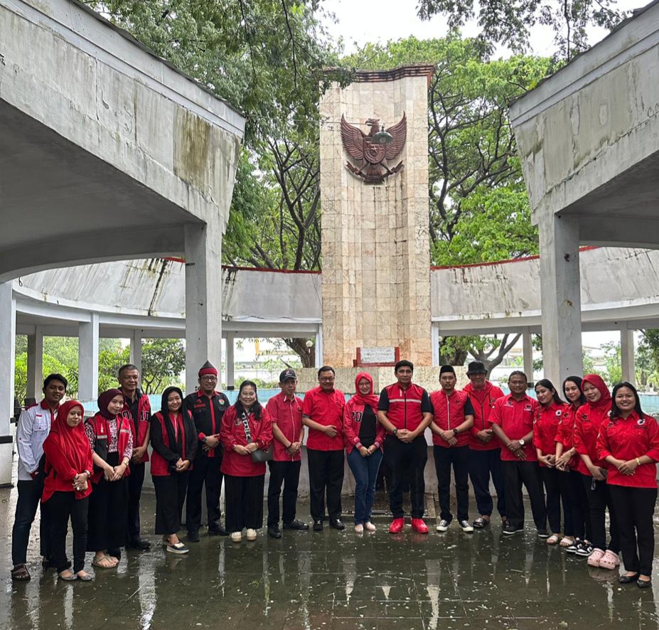 Peringati Hari Ibu ke-96 PDIP Sulsel Gelar Kegiatan Sosial