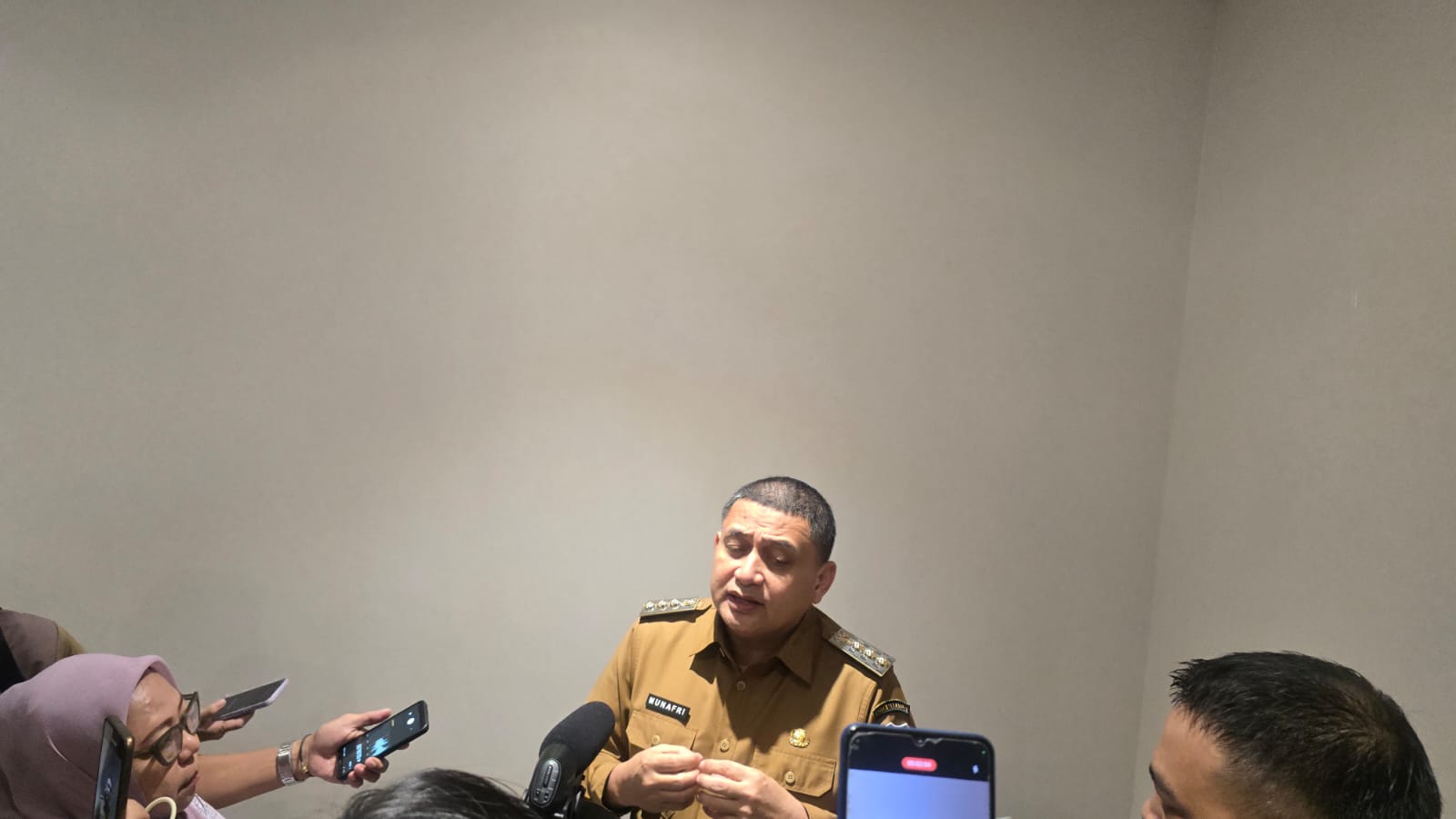 Cuaca Ekstrem: Wali Kota Munafri Minta Jalur Antar Pulau Diperhatikan