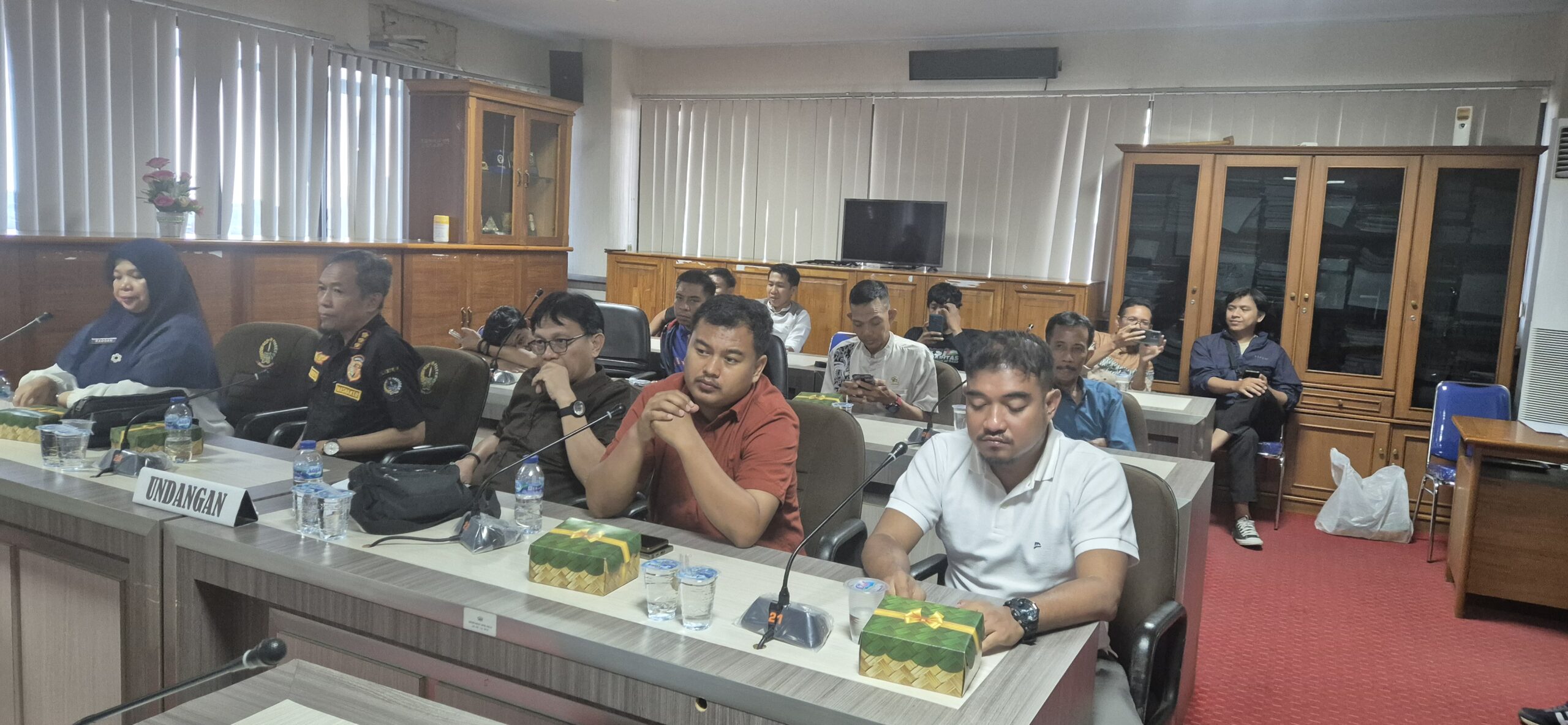 RDP dengan DPRD Sulsel, 600 Tenaga Buruh Pelabuhan Makassar Terancam Kehilangan Pekerjaan