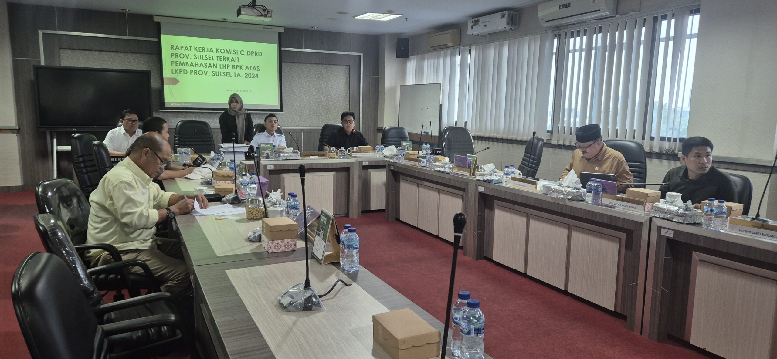 Rapat Dengan Dinas Penanaman Modal, Komisi C DPRD Sulsel Soroti Sulitnya Berinvestasi