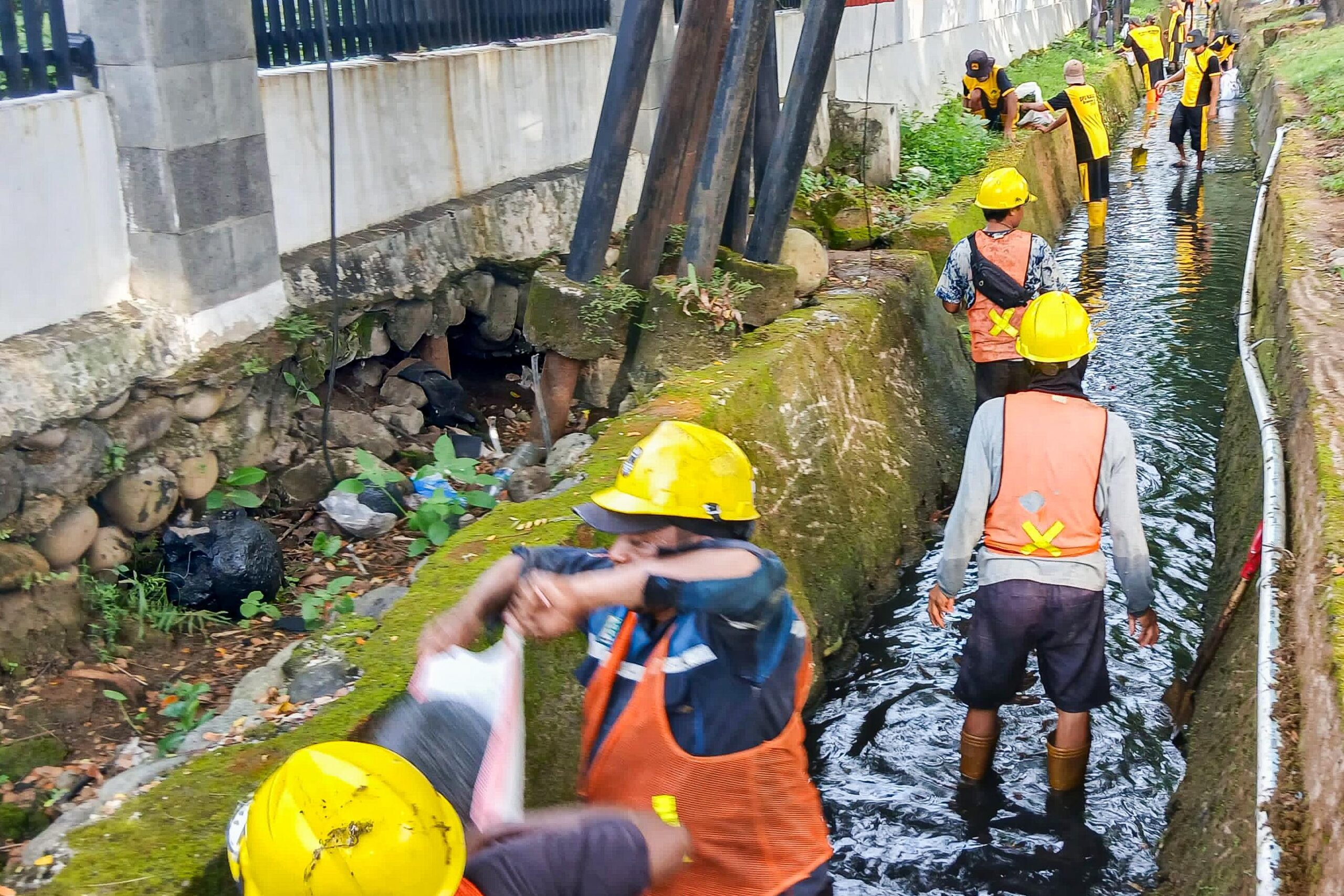 Pemkot Makassar Fokus Tangani Banjir di Titik Kritis
