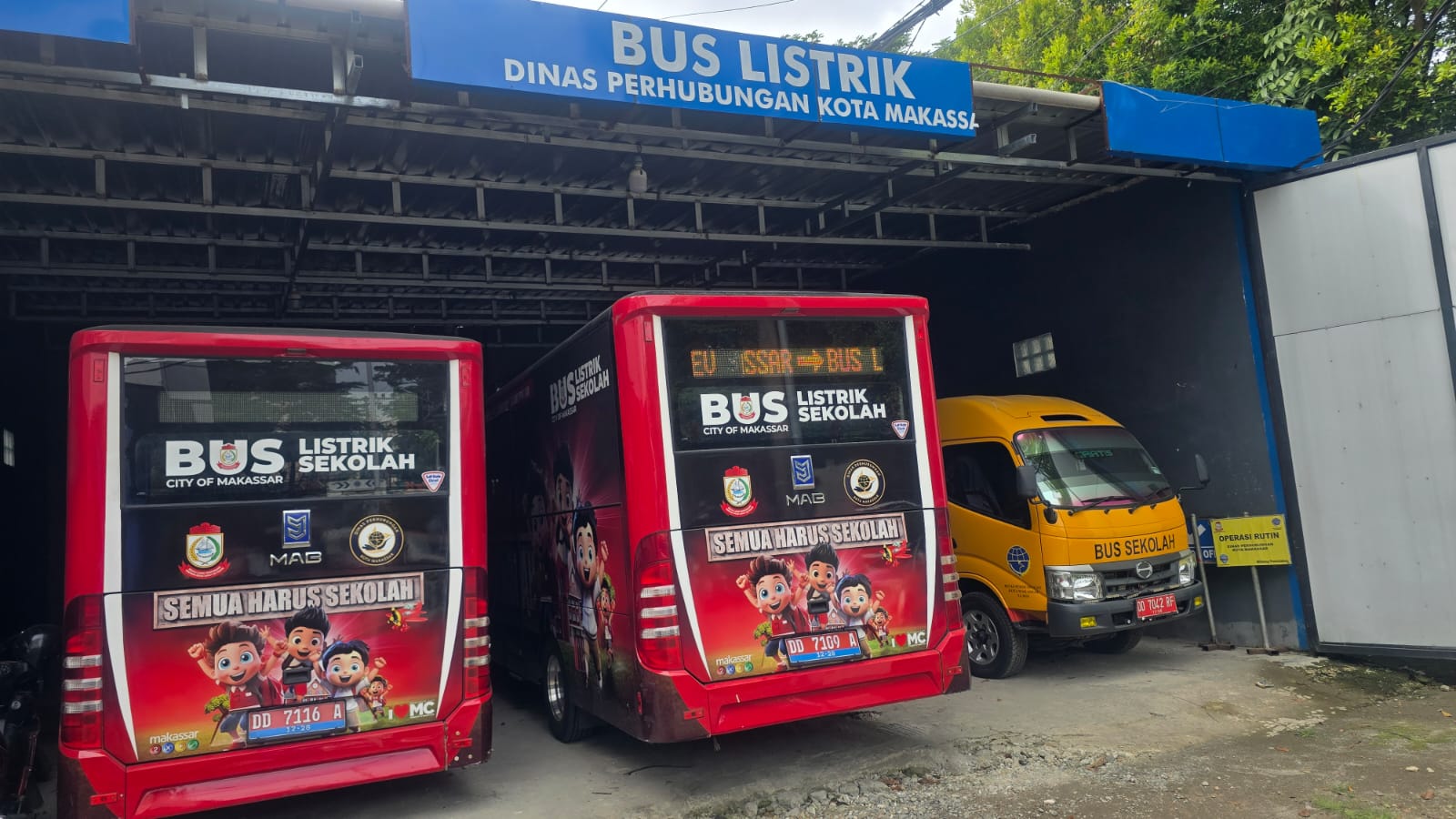 Pemkot Makassar Siapkan Lima Bus Sekolah Gratis