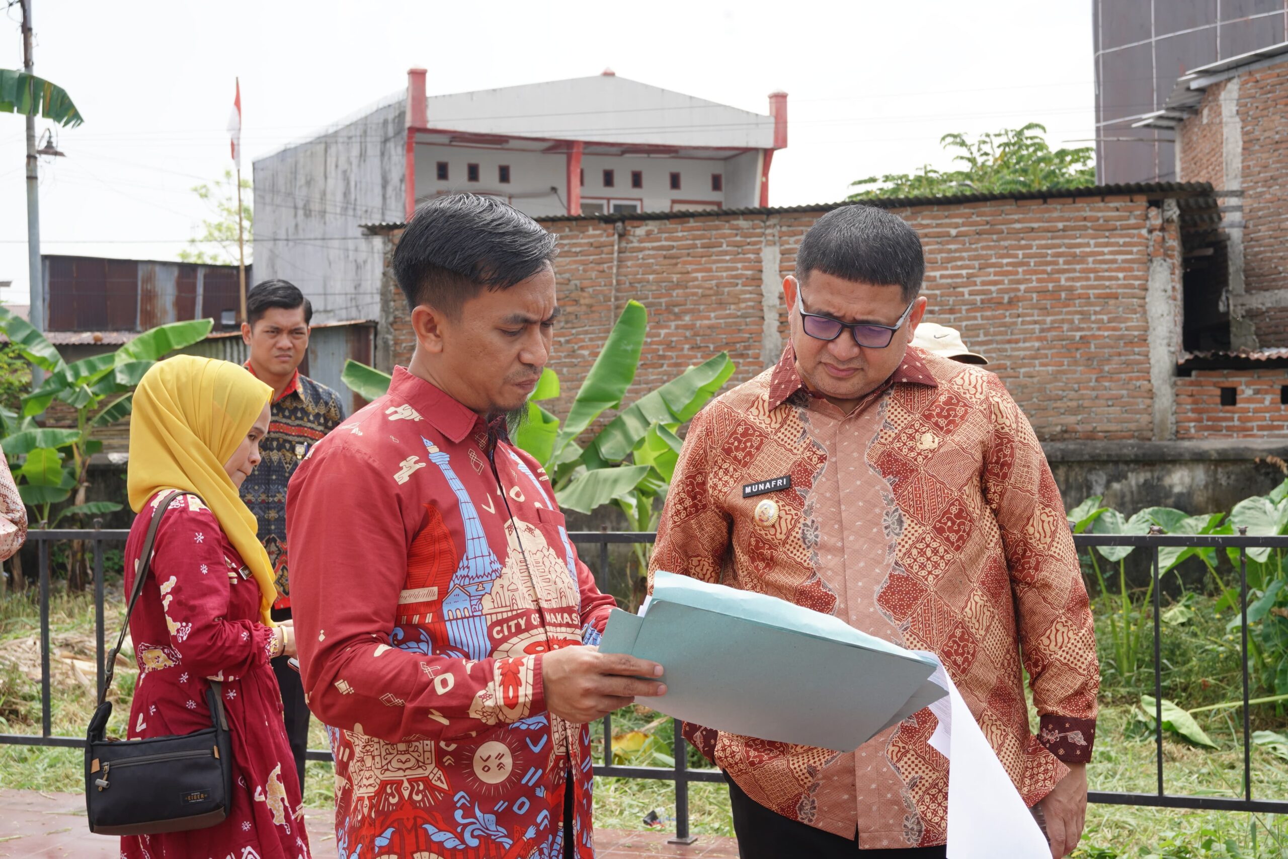 Prihatin, Wali Kota Perintahkan SKPD Renovasi Monumen Emmy Saelan