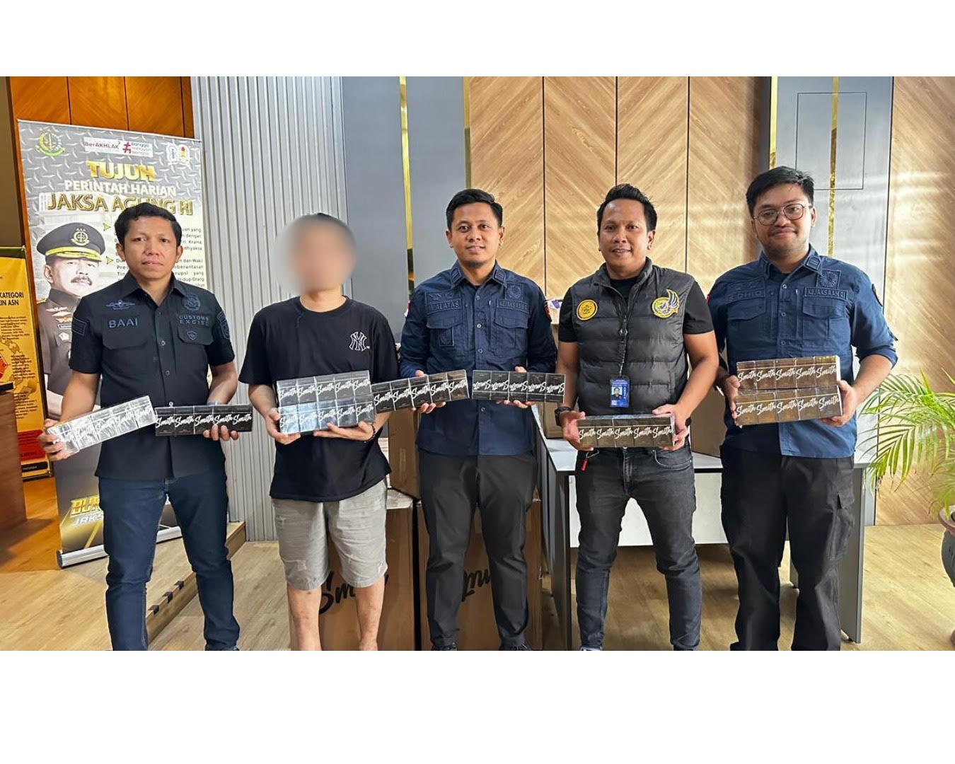 Bea Cukai Makassar Serahkan Tersangka ke Kejari Maros Setelah Dinyatakan P21