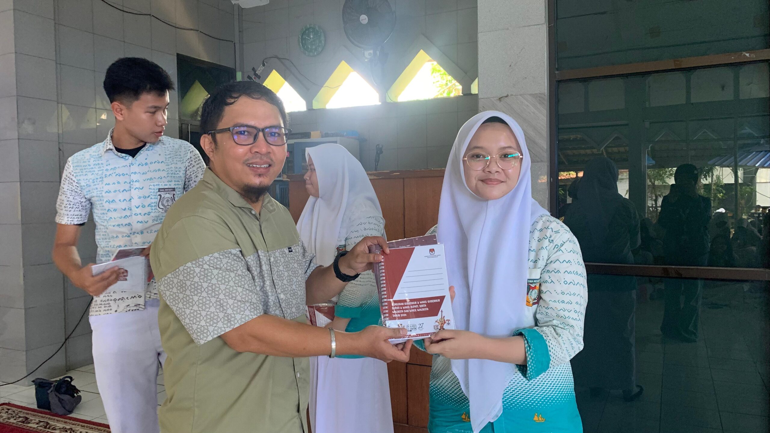 SMA 1 Makassar Jadi Percontohan Sosialisasi Pendidikan Pemilih Pemula