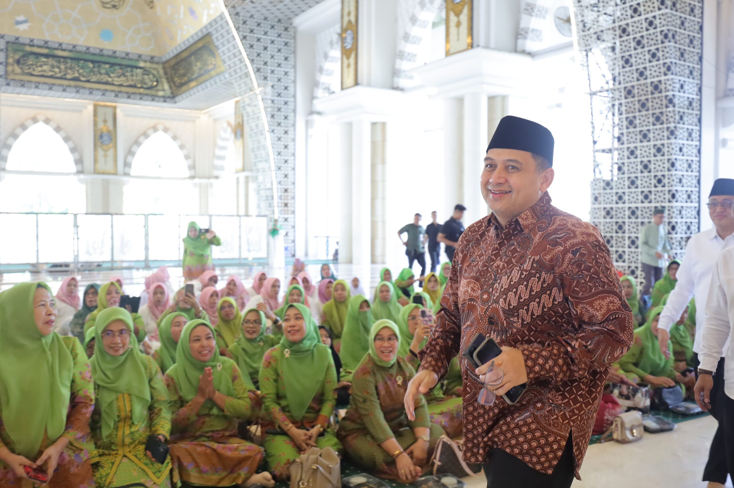Wali Kota Munafri Ajak Muslimat NU Perkuat Peran Perempuan dalam Pembangunan Makassar