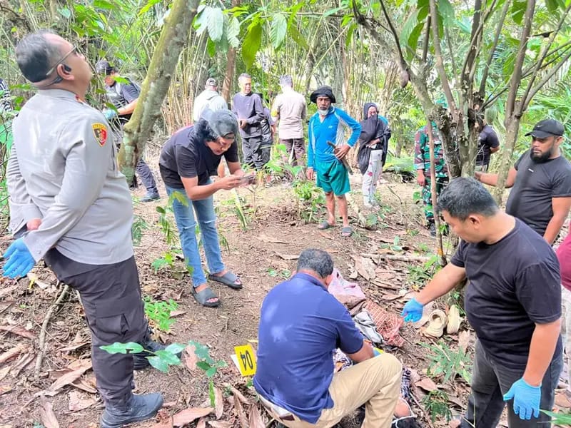 Keluarga Curiga Wanita Muda yang Ditemukan Tewas Gantung Diri di Kebun Diduga Dibunuh