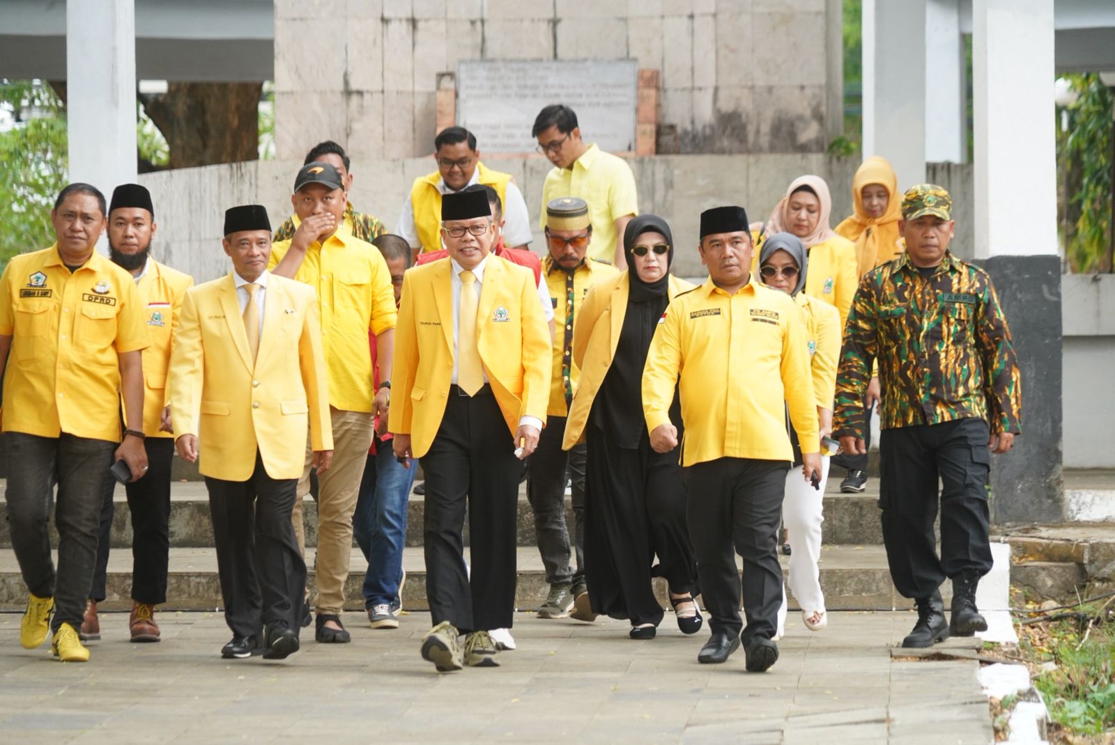 Ziarah ke Taman Makam Pahlawan, Taufan Pawe Sebut Golkar Partai Bersejarah