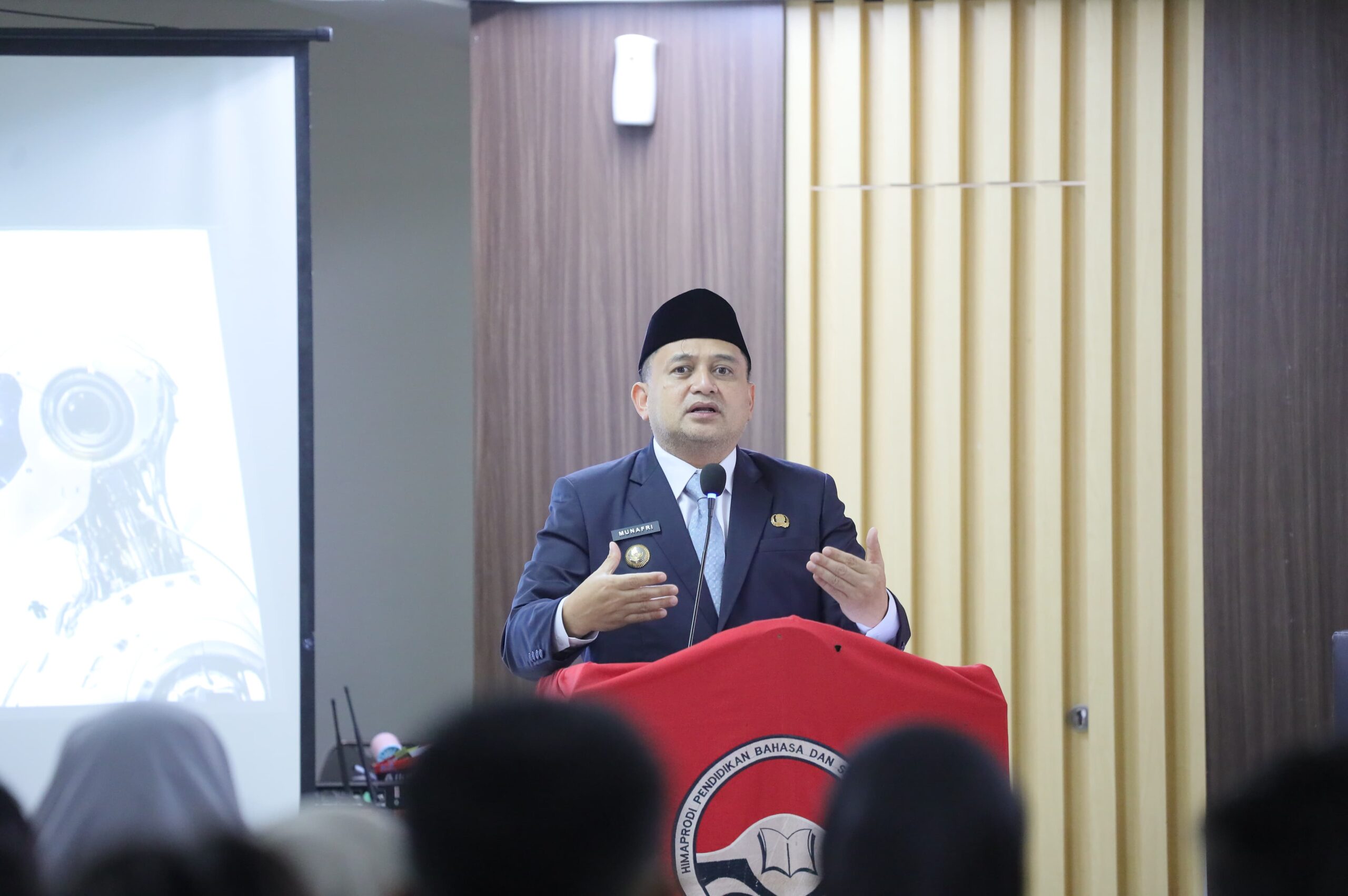 Di Bulan Bahasa, Munafri Tegaskan Komitmen Pelestarian Bahasa