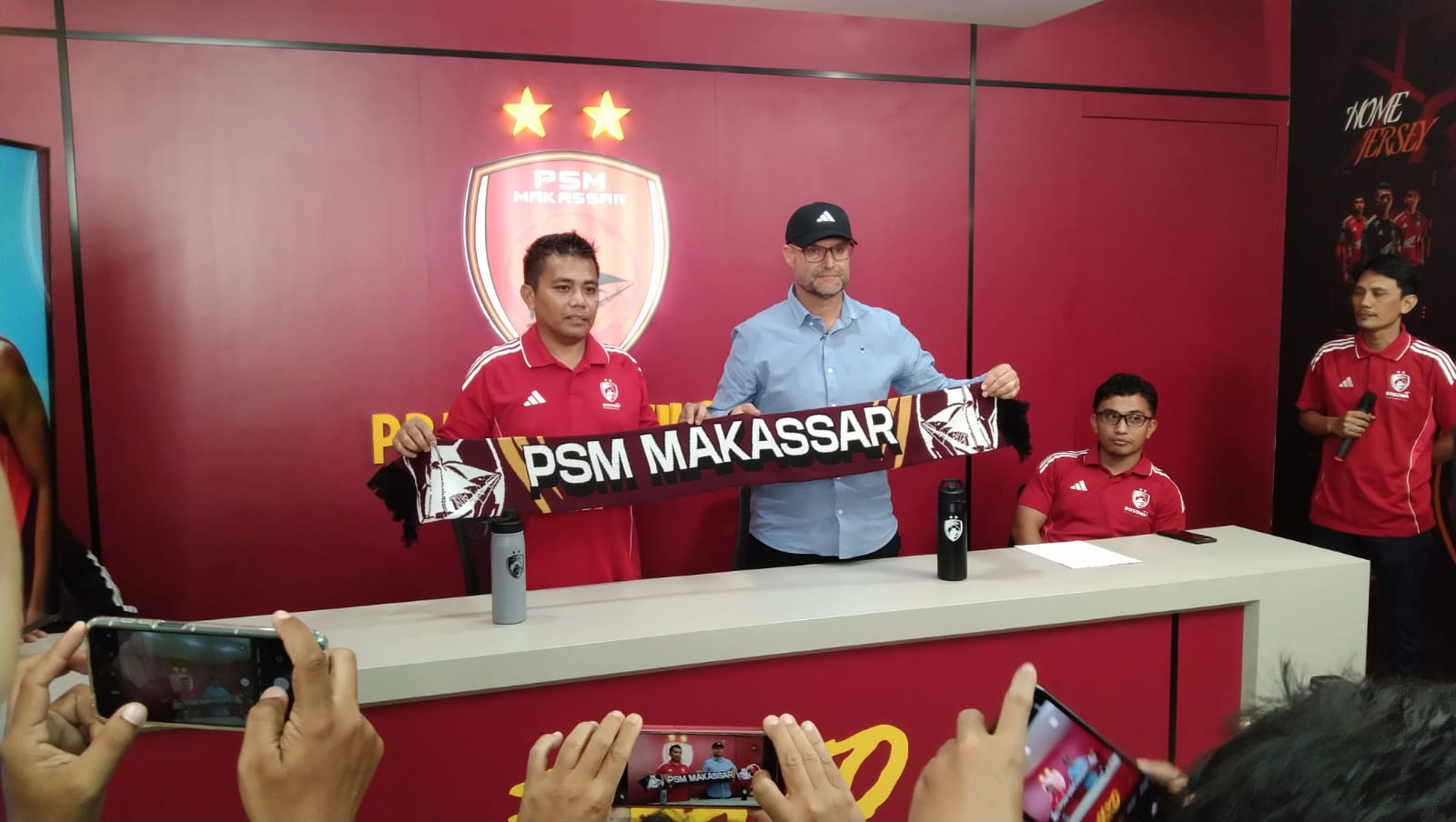Dikontrak Setengah Musim, PSM Makassar Perkenalkan Thomas Trucha Pelatih Baru