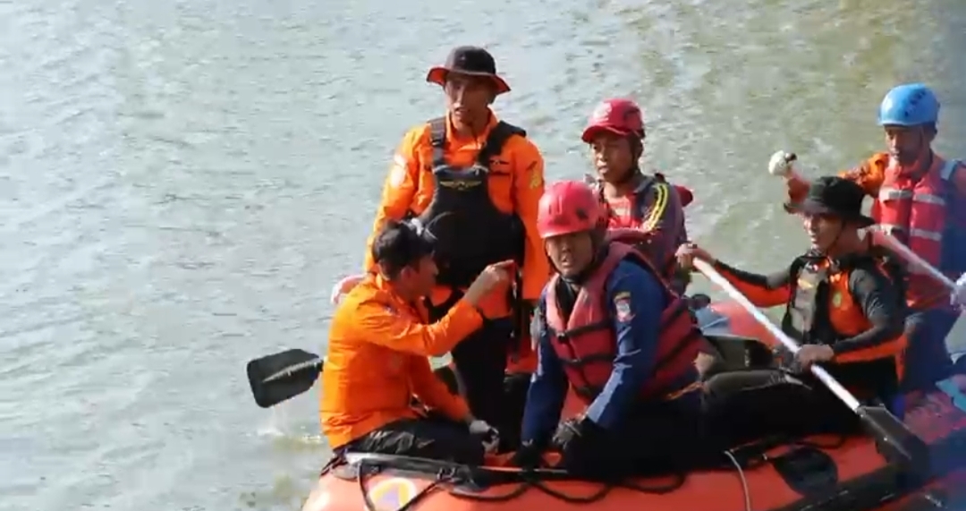 Kakek Tewas Tenggelam Usai Selamatkan Cucunya Saat Mancing di Tanjung Bunga