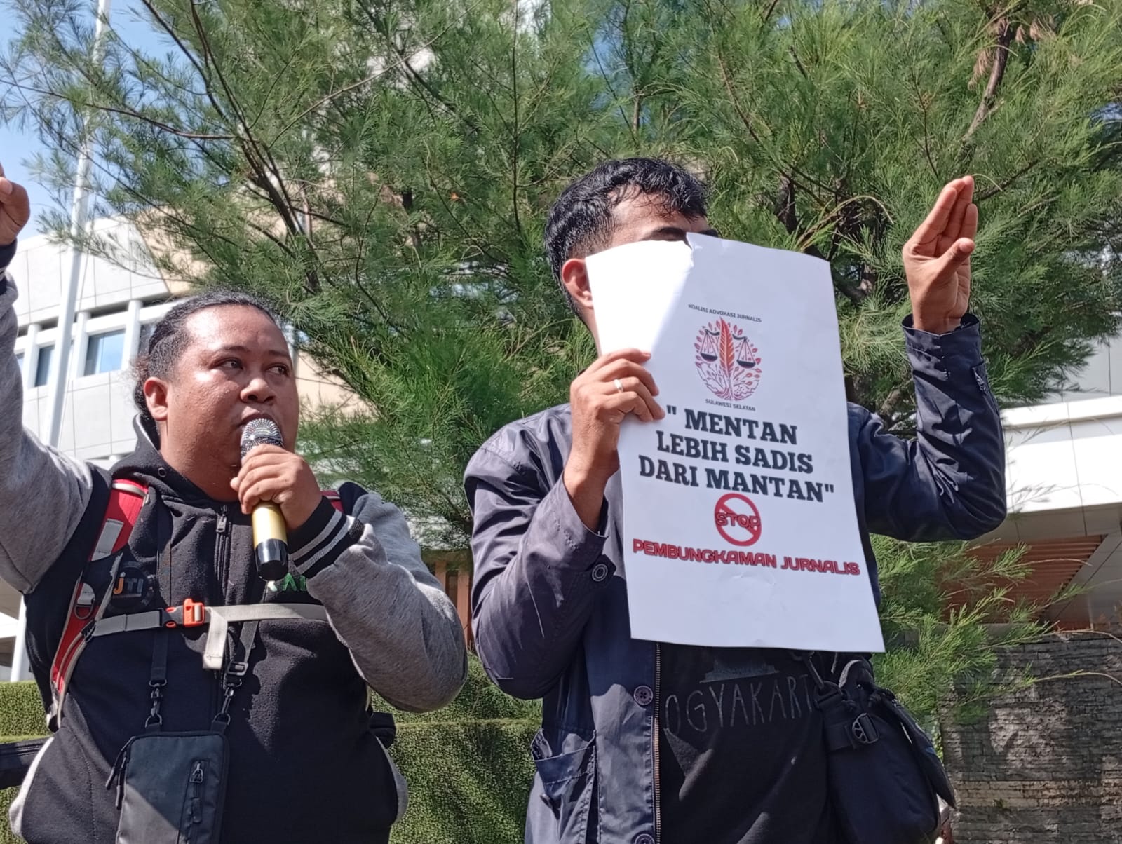 KAJ Sulsel Aksi Solidaritas TEMPO Media Terancam Dibungkam