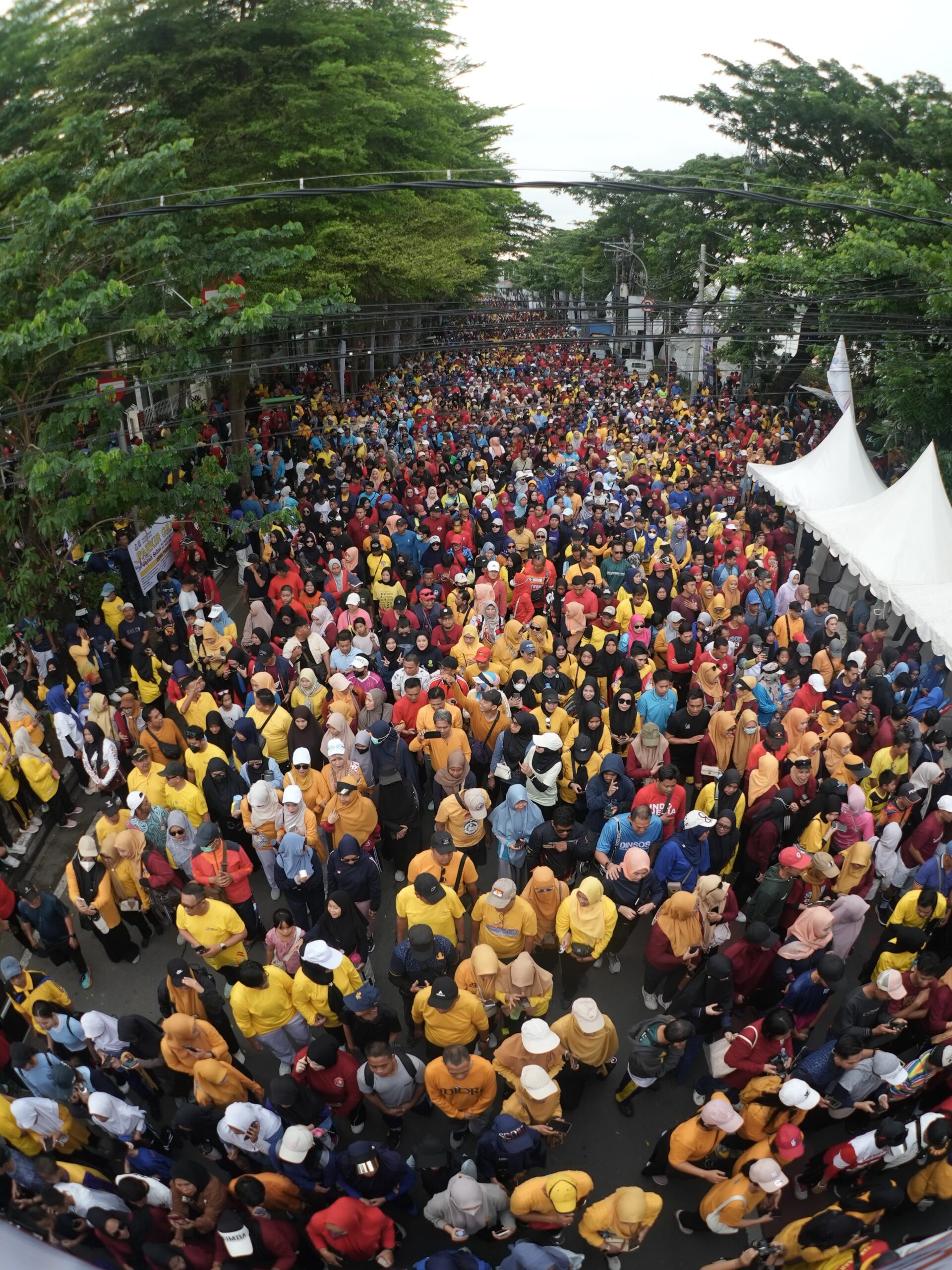 Tawa, Musik, dan Hadiah Umrah: Ceria ASN Makassar di HUT Korpri ke-54