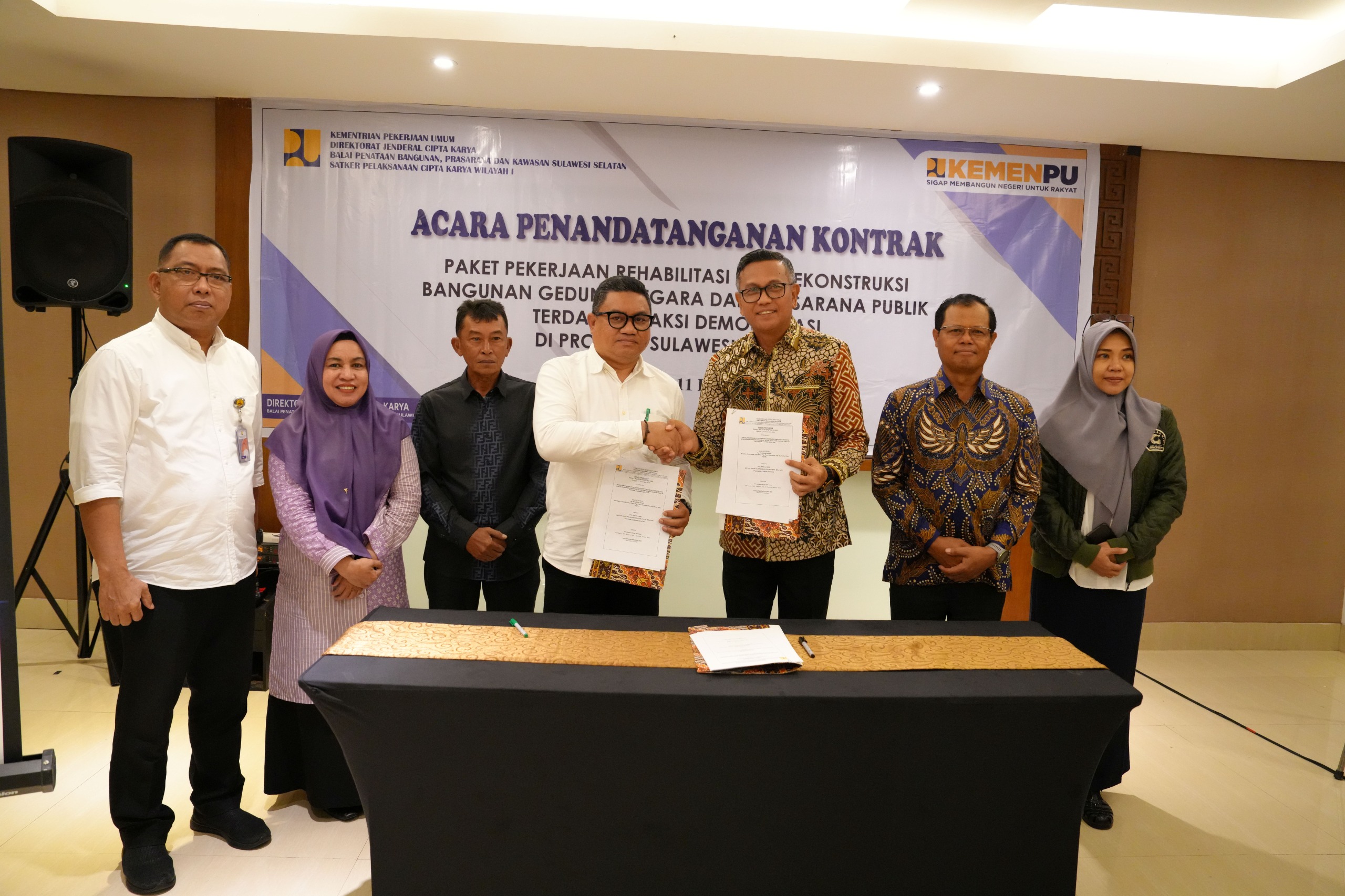 Sekwan DPRD Sulsel Hadiri Penandatangan Kontrak Kementerian PU-PT Hutama Karya Rehabilitasi Gedung DPRD Sulsel