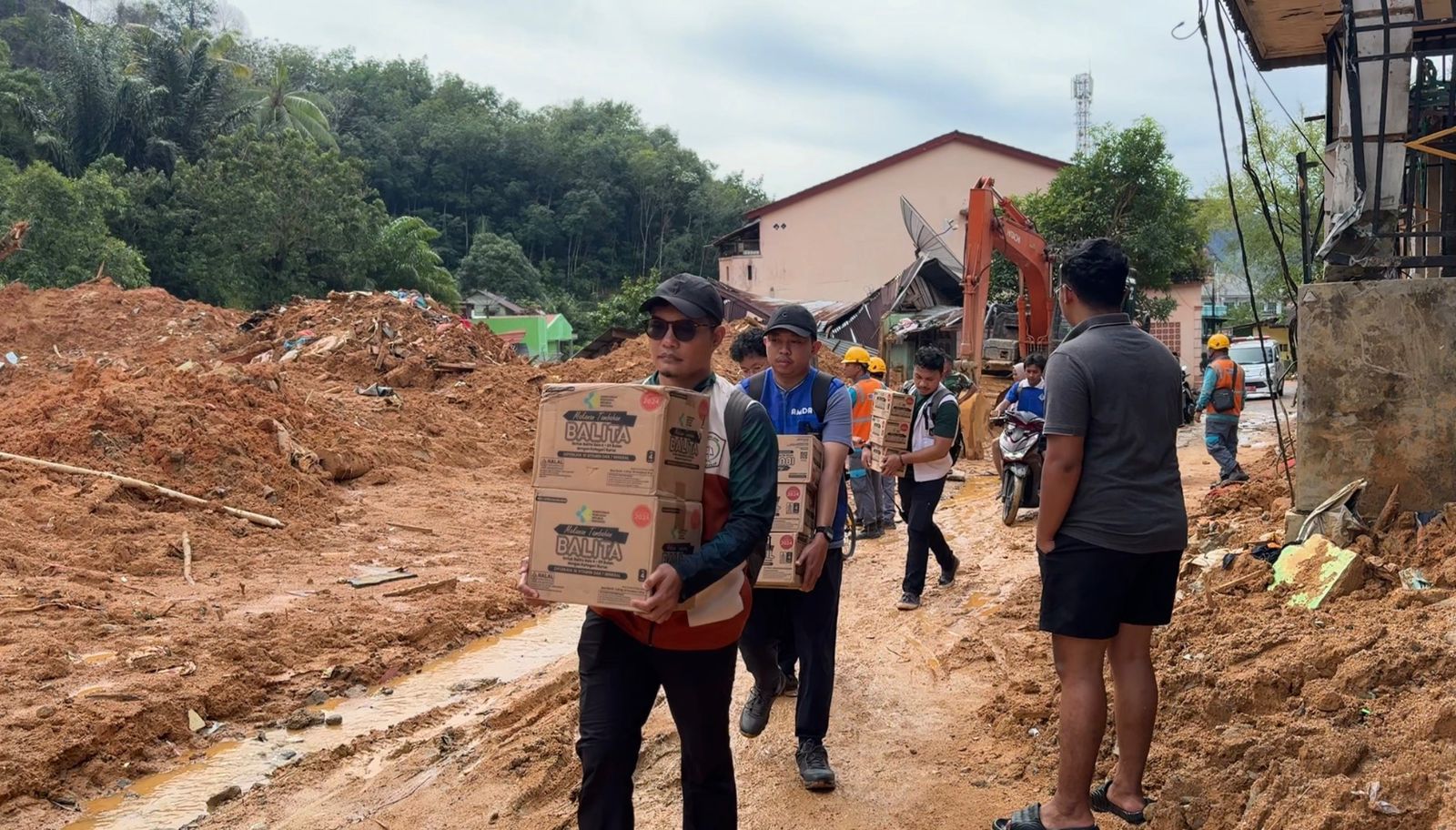 UMI Dirikan Posko Kesehatan Pertama di Aek Manis, Wilayah Terisolasi Longsor Sibolga Selatan