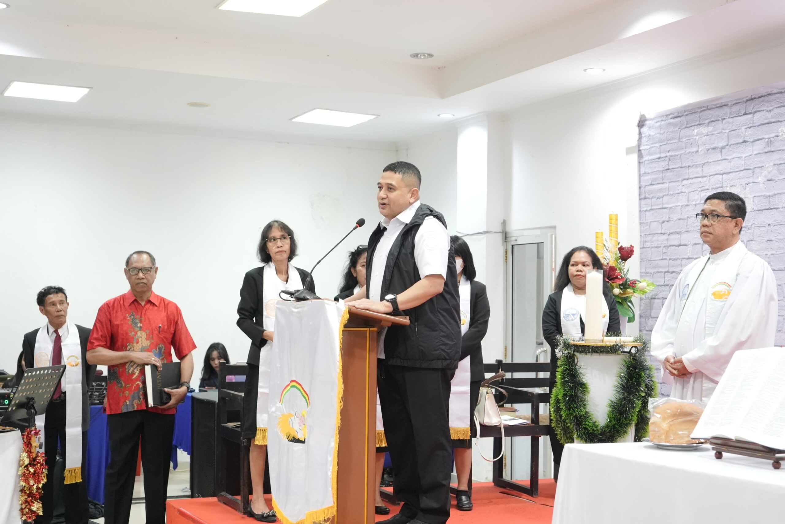 Pesan Damai Malam Natal: Munafri Tegaskan Makassar Dibangun dalam Keberagaman