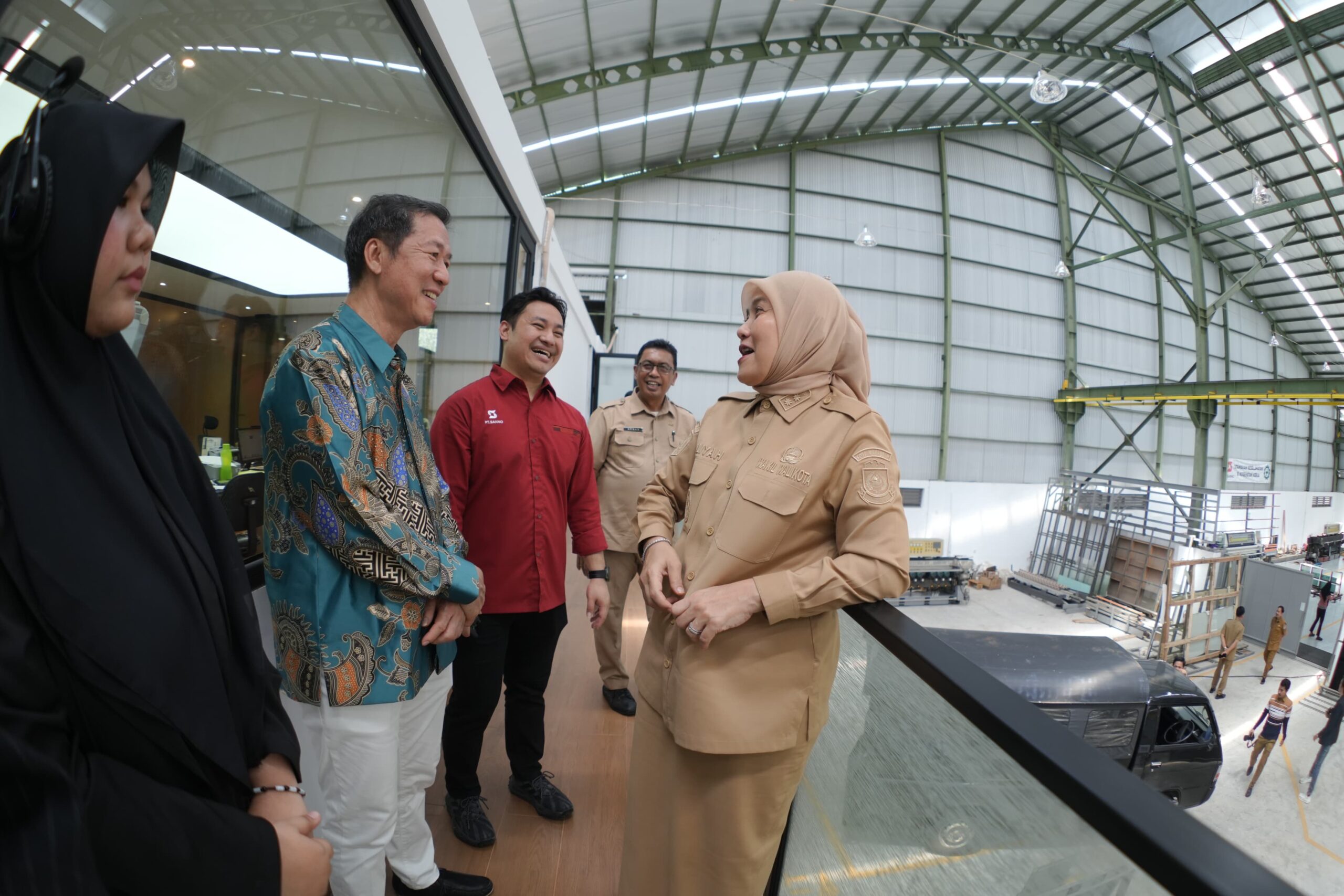 Dorong Pertumbuhan Industri, Munafri-Aliyah Resmikan Pabrik Kaca  PT Sanno Abadi Cemerlang