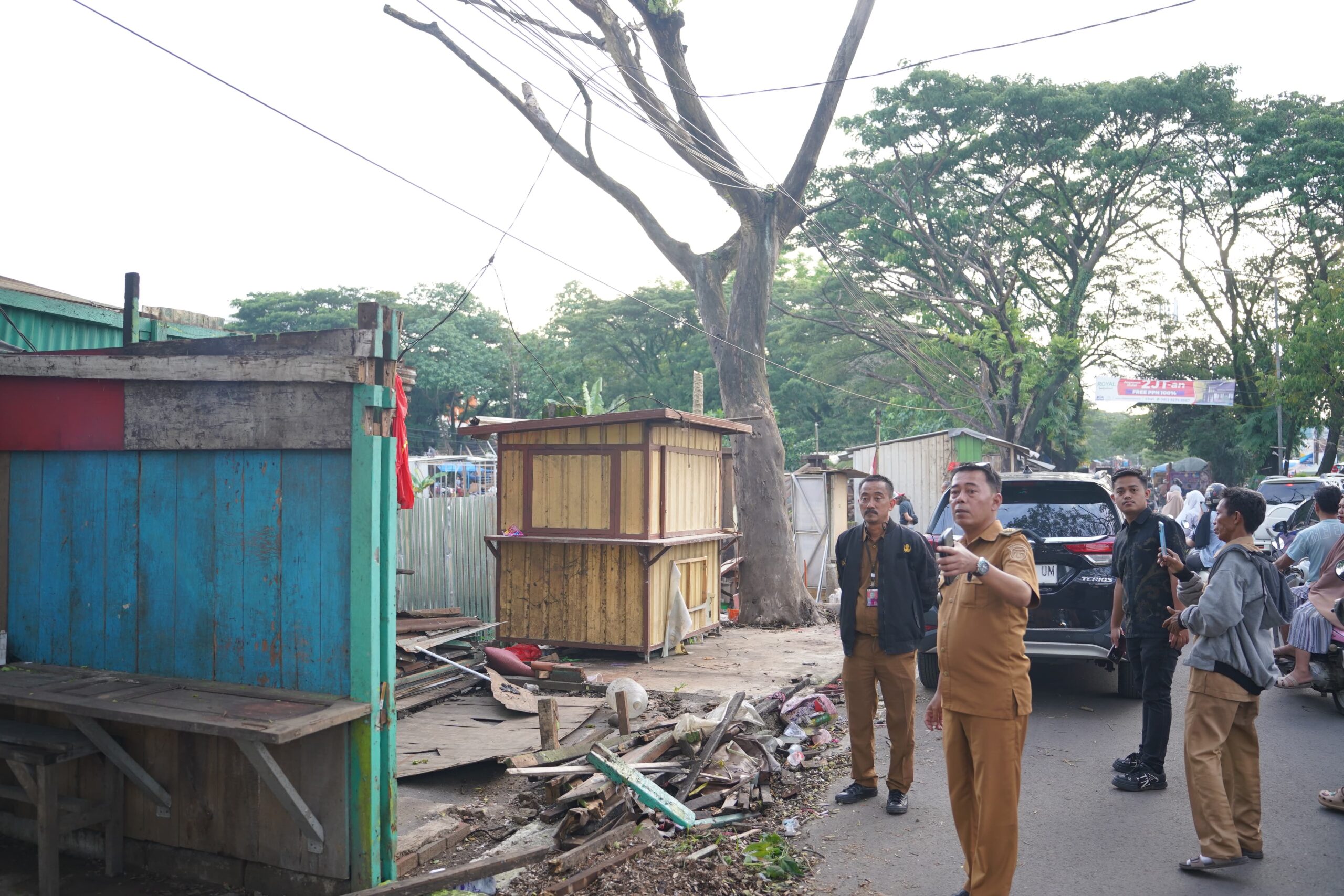 Pemkot Makassar Tertibkan PK5 di Jalan Pajjaiang