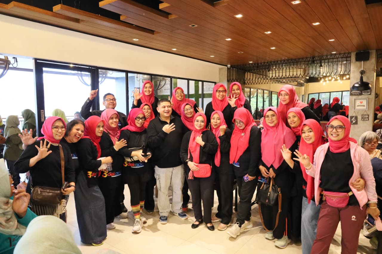 Wali Kota Makassar Pererat Kebersamaan Alumni se-Kota Makassar di Bazar Road To Reuni Angkatan 93