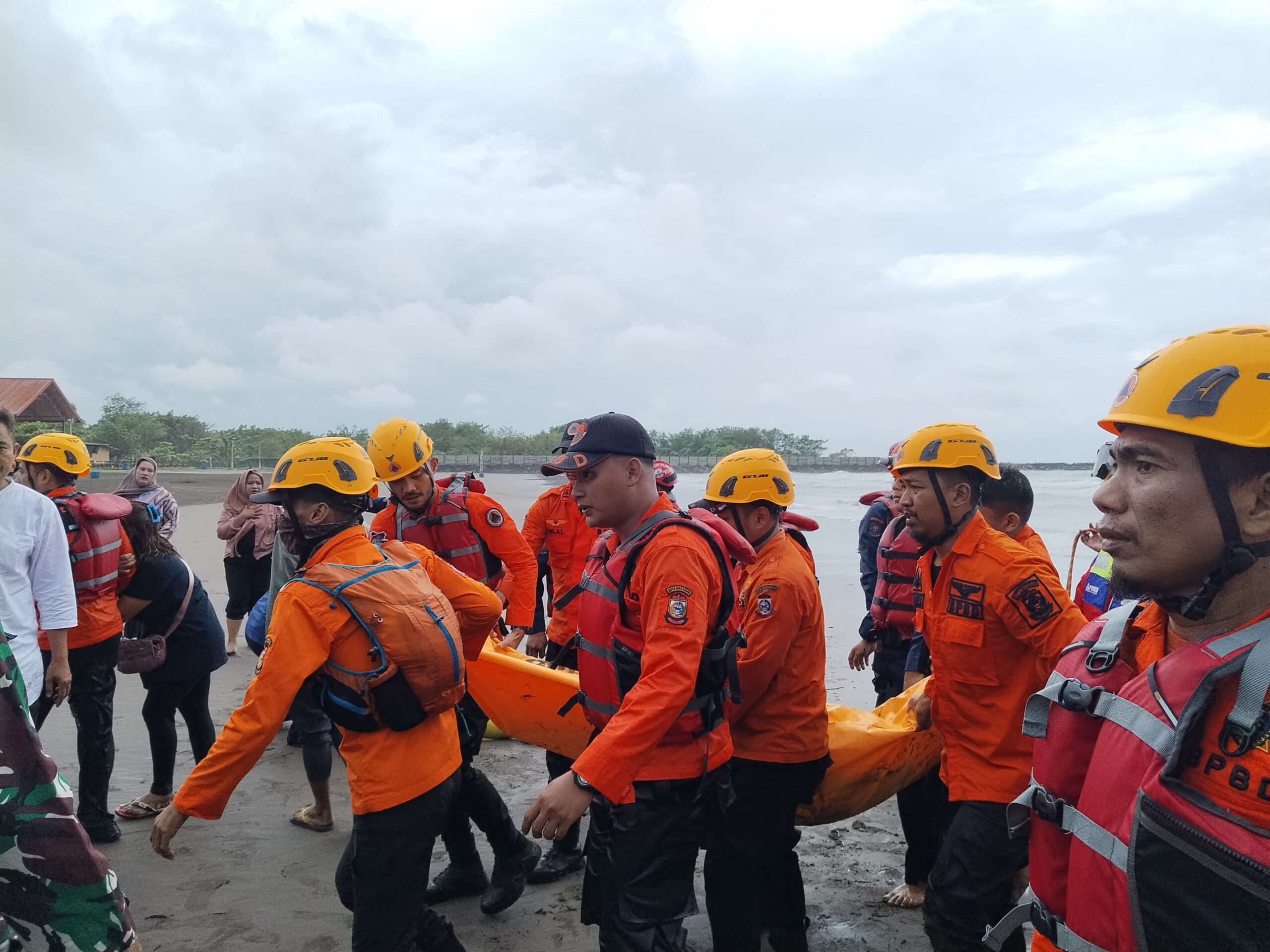 Sempat Hilang, BPBD Makassar Makassar Temukan Nelayan Meninggal Dunia