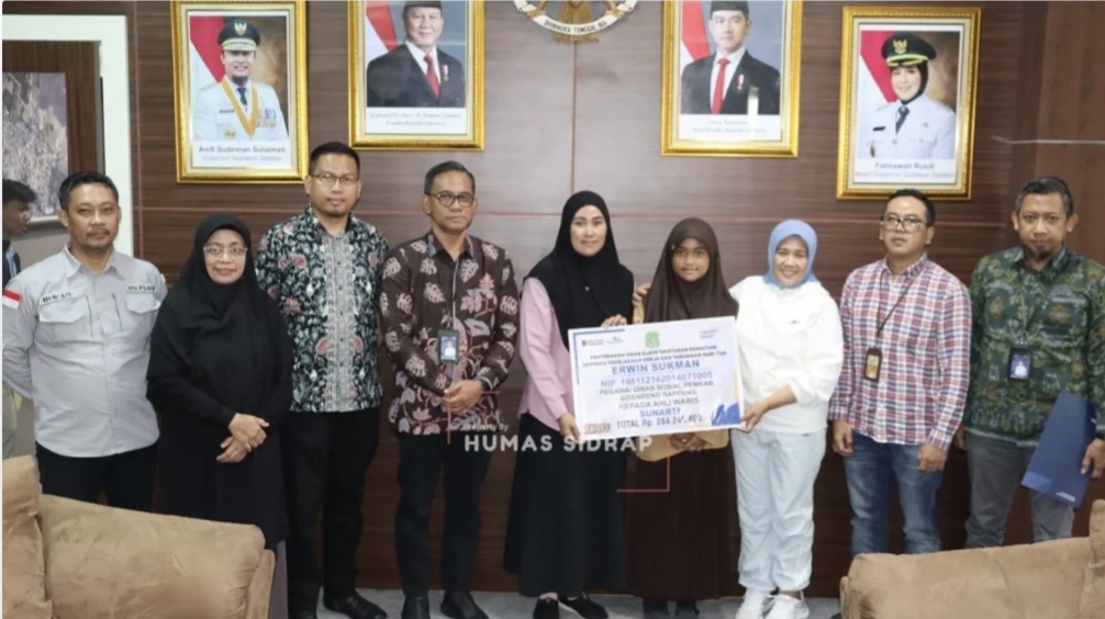 Ahli Waris ASN Dinsos Sidrap Terima Santunan PT Taspen