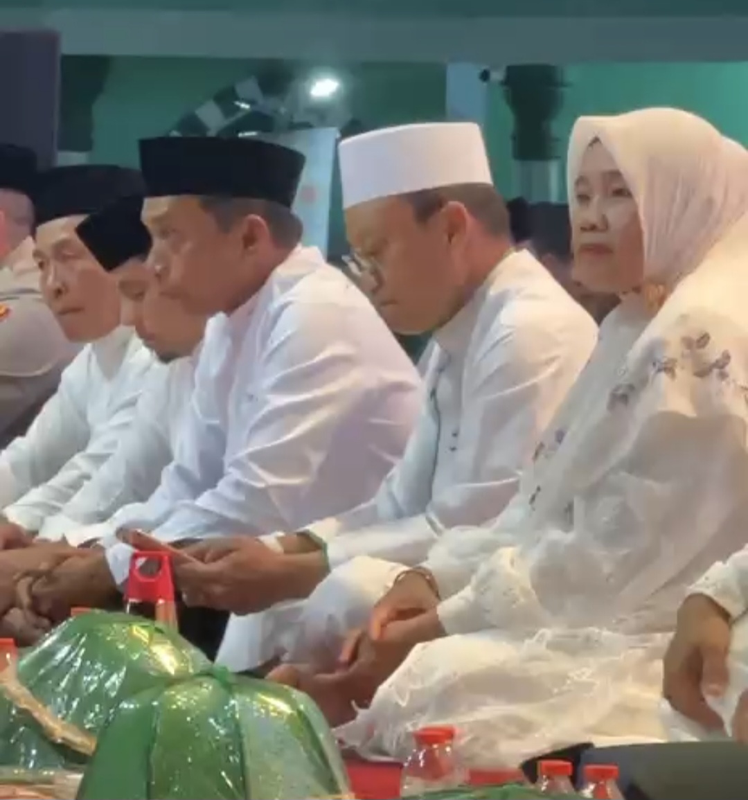 Bupati Sidrap Raih Gelar Doktor Honoris Causa di Tabligh Akbar