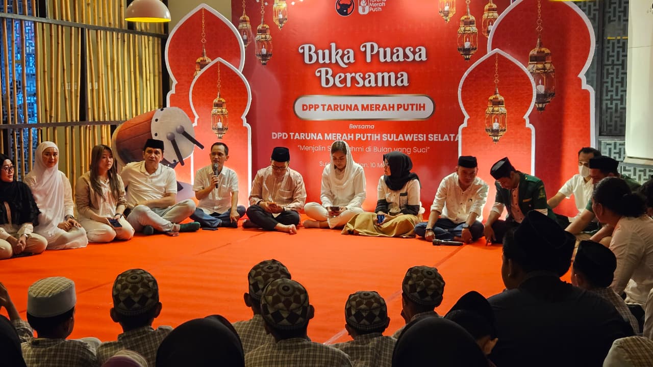 Bersama Anak Panti Asuhan, Taruna Merah Putih Sulsel Gelar Buka Puasa