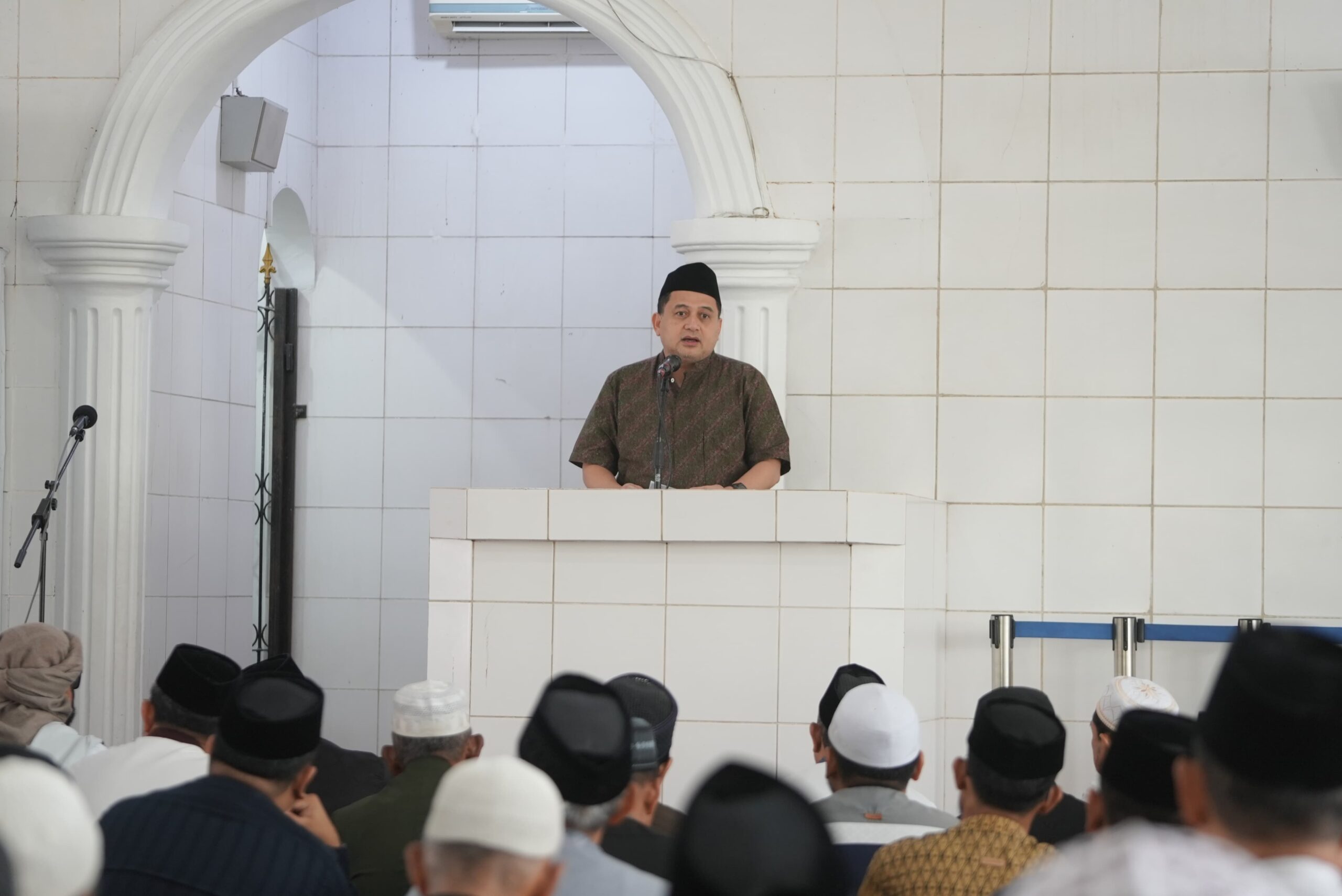 Dari Bacaan hingga Peran Sosial, Imam Masjid di Makassar Diperkuat Lewat Coaching Clinic
