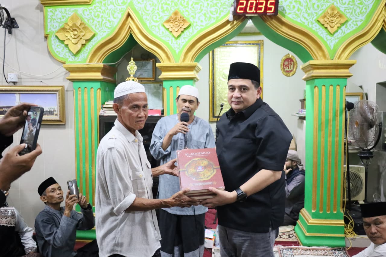 Safari Ramadan di Pulau, Munafri Arifuddin Siapkan Program Pete-pete Pulau dan Listrik 24 Jam