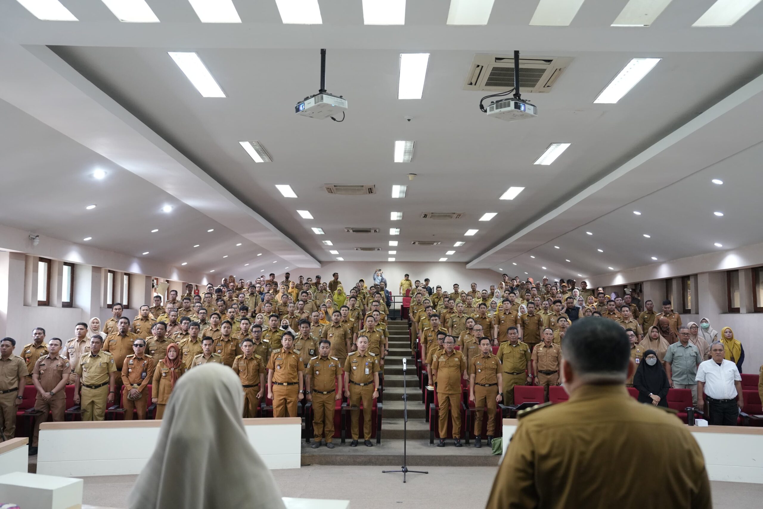 Lurah Absen Saat Rakor Persampahan, Wali Kota Munafri Beri Ultimatum