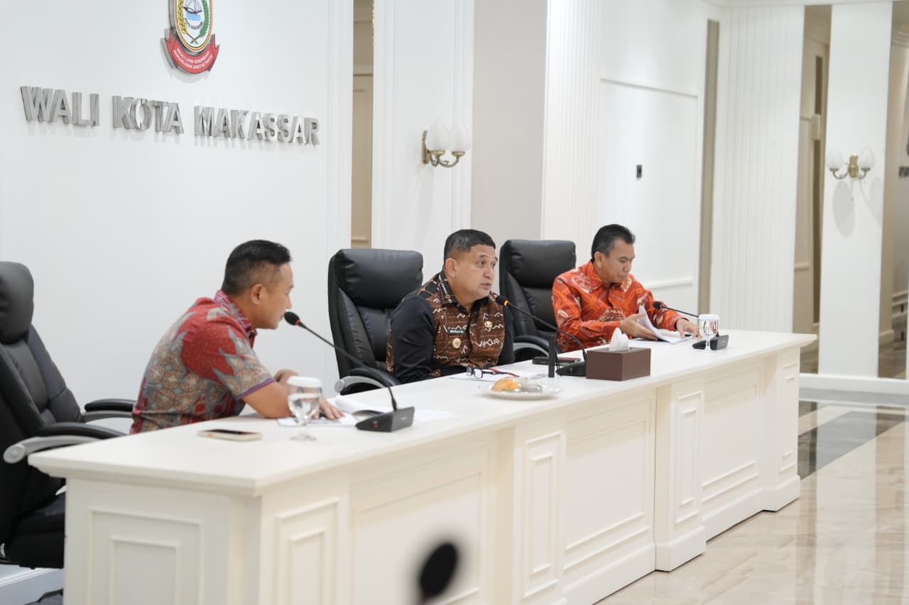 Wali Kota Munafri Pimpin Rapat Monitoring Pembangunan Alternatif Jl. Leimena, Target Rampung Tahun Ini