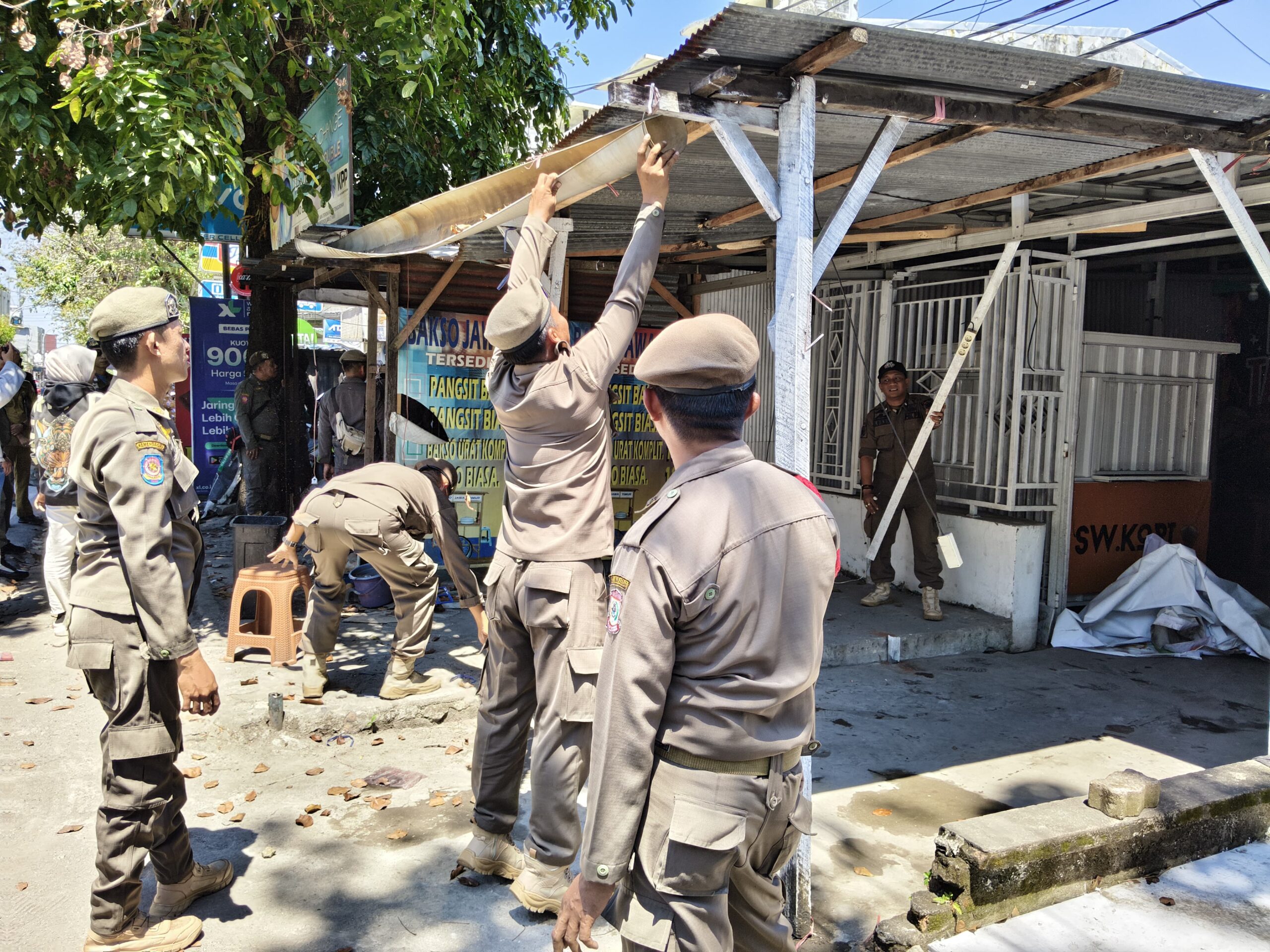 27 Lapak PKL di Tiga Kelurahan Direlokasi, Bertahun-tahun Gunakan Fasum dan Drainase
