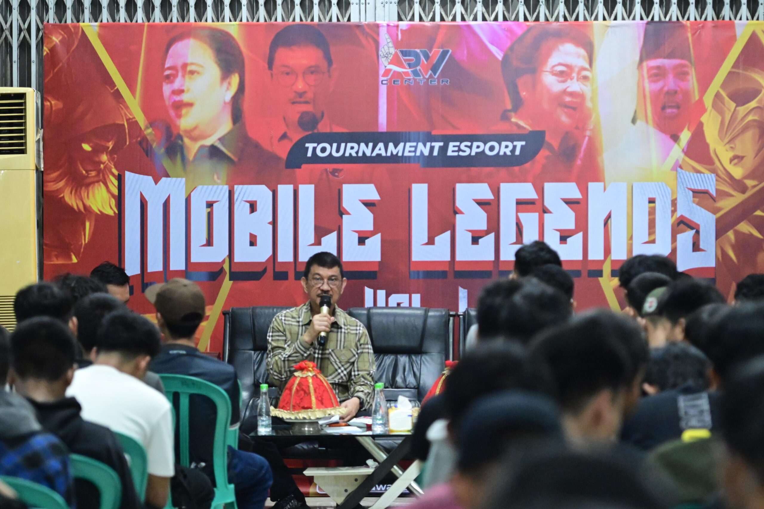Wadahi Bakat Milenial, Ridwan Andi Wittiri Resmi Buka ARW Tournament Mobile Legends di Makassar