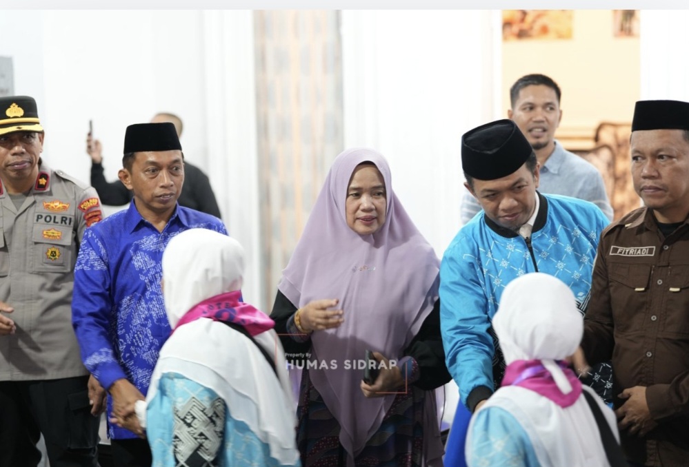 387 JCH Sidrap Menuju Asrama Haji Makassar, Berangkat dari Rujab Bupati