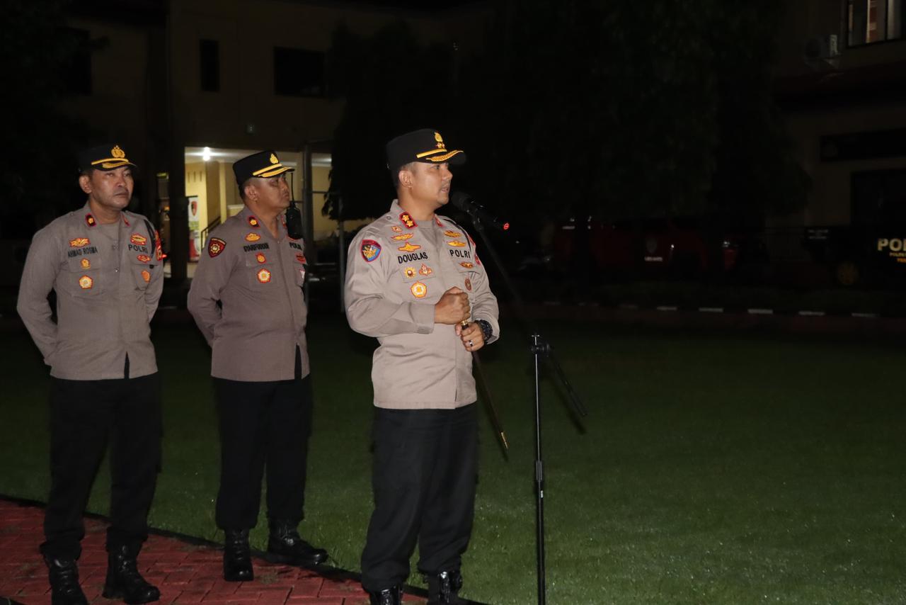 Tekan Kriminalitas Malam Hari, Kapolres Maros Pimpin Langsung Patroli Gabungan di Perbatasan