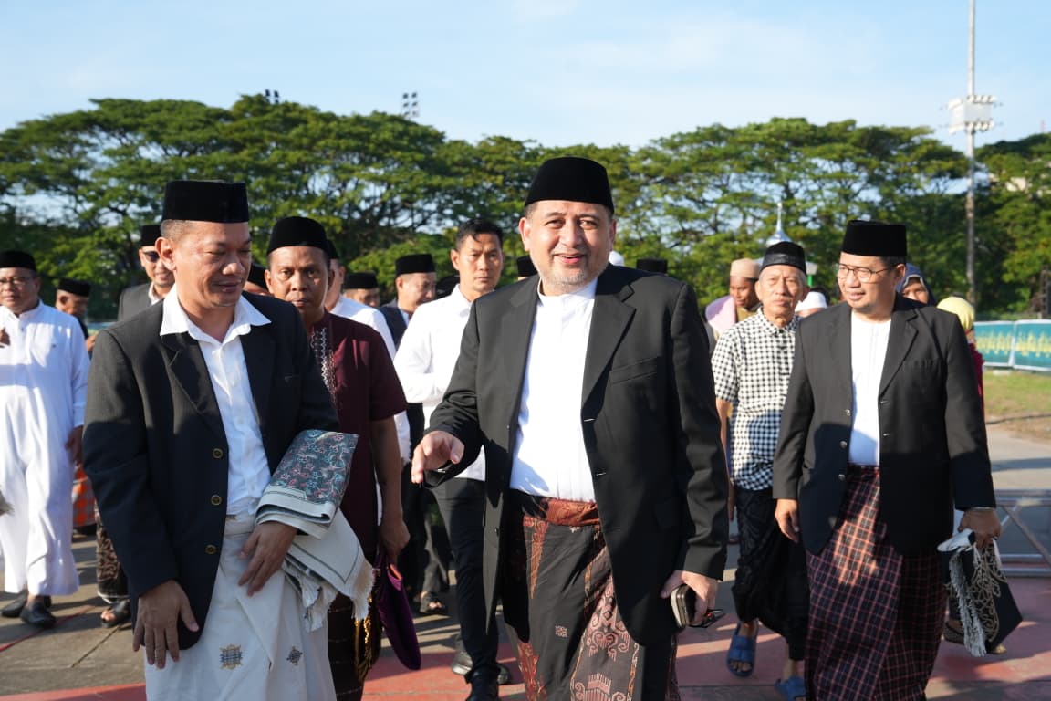 Maknai Idul Adha, Appi Ajak Warga Makassar Rawat Persatuan dan Semangat Berbagi kepada Sesama