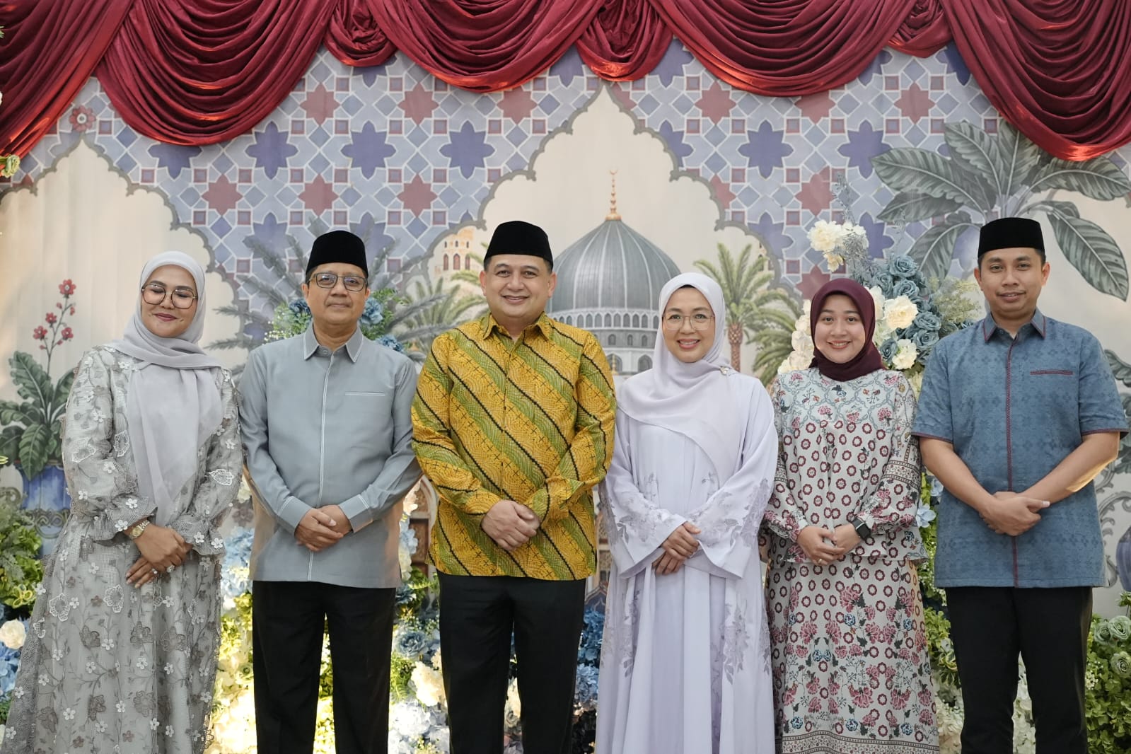 Melebur Tanpa Sekat, Momen Keakraban Appi-Melinda Bersama Warga dan Pemkot Makassar di Hari Iduladha