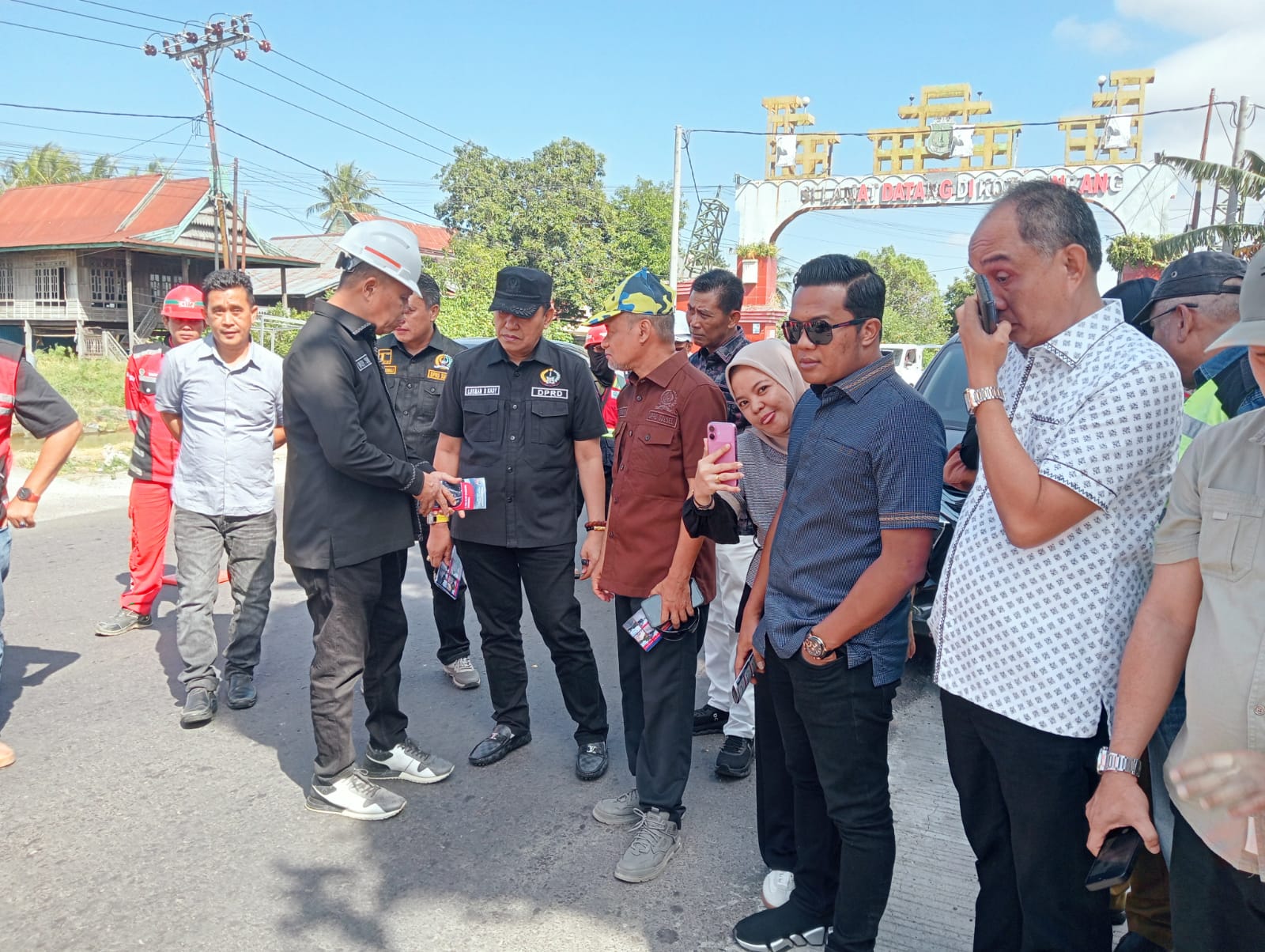 Sidak Proyek Jalan Pinrang–Rappang, Komisi D DPRD Sulsel Temukan Indikasi Ketidaksesuaian Spesifikasi