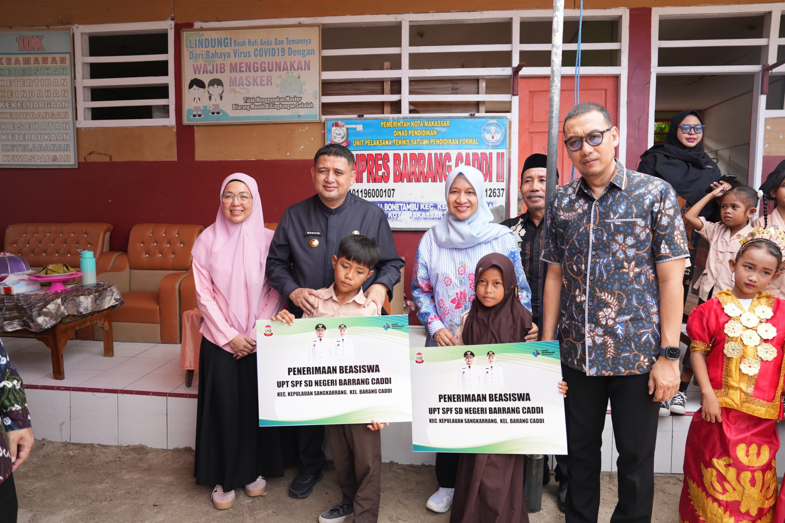 Munafri Salurkan Bantuan Beasiswa Rp2,1 Miliar untuk Warga Kecamatan Pulau Sangkarrang