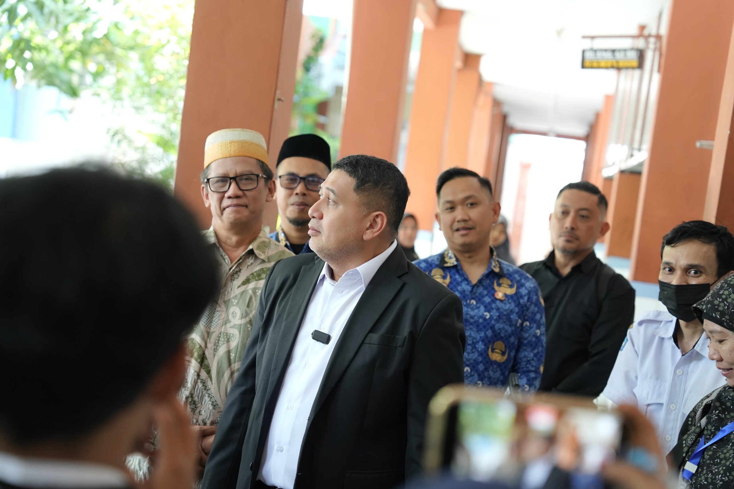 Wali Kota Makassar Tinjau SPMB, Dinas Pendidikan Kejar Target Verifikasi Berkas (F