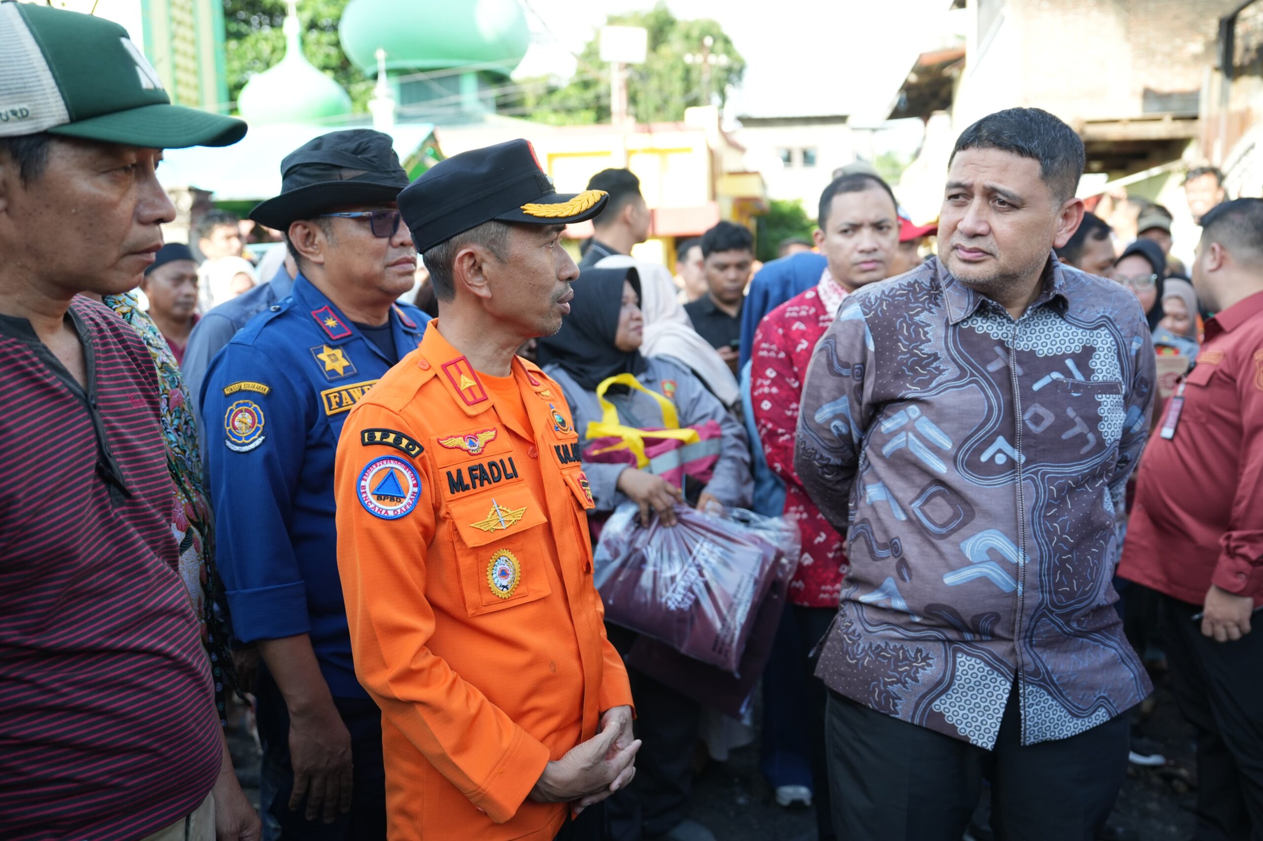 Kunjungi Korban Kebakaran di Tamalate, Wali Kota Makassar Pastikan Bantuan Logistik Aman