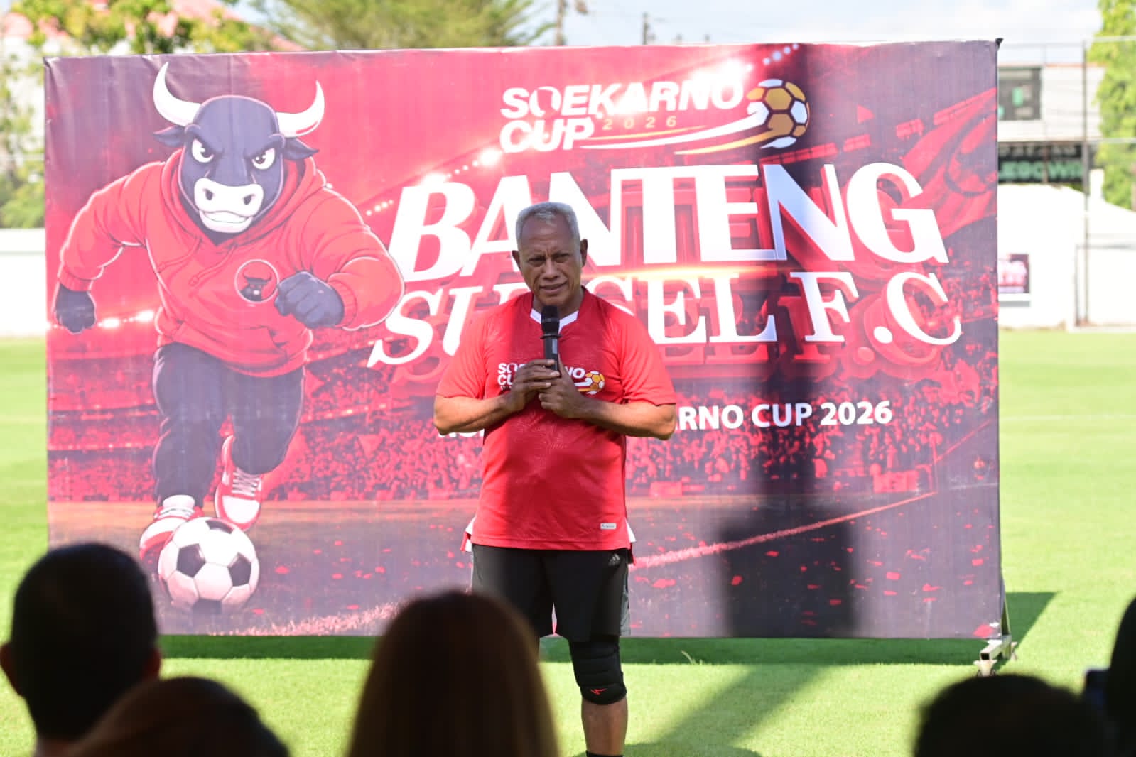 Persiapan Soekarno Cup 2026: Komarudin Watubun Lepas Tim Banteng Sulsel di Stadion Kalegowa