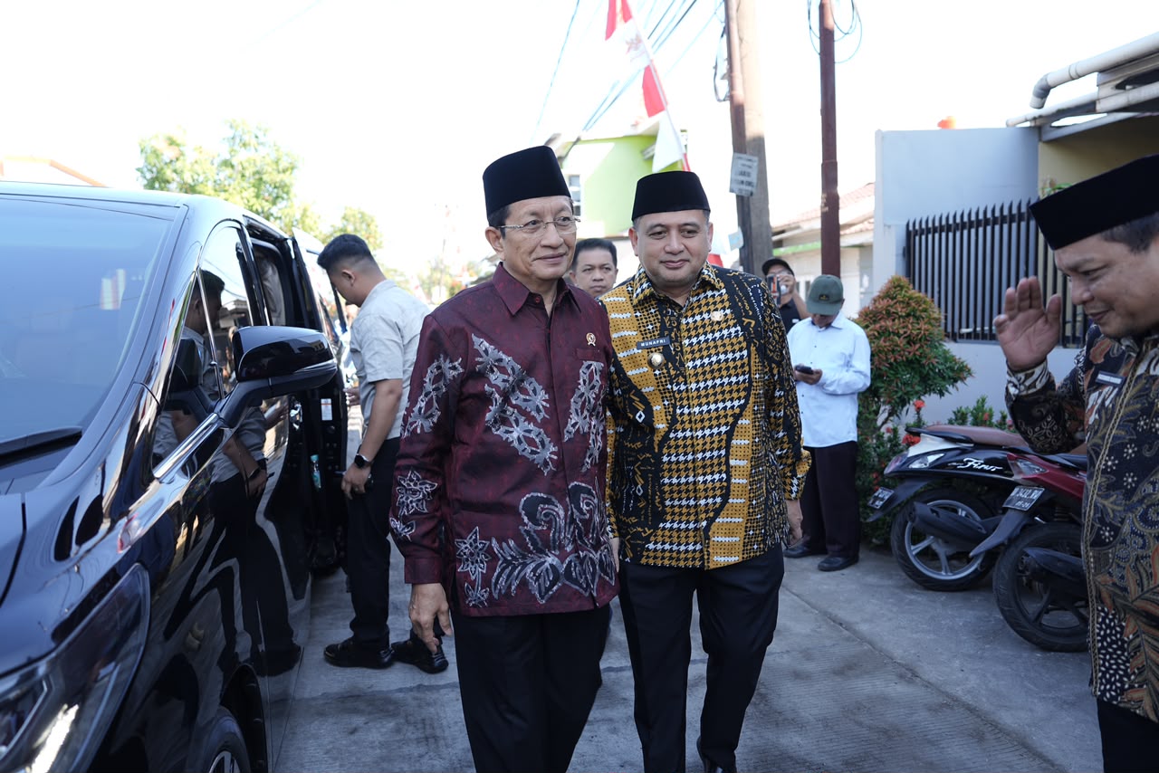 Menag Nasaruddin Umar dan Wali Kota Appi Letakkan Batu Pertama Gerbang Moderasi di Makassar