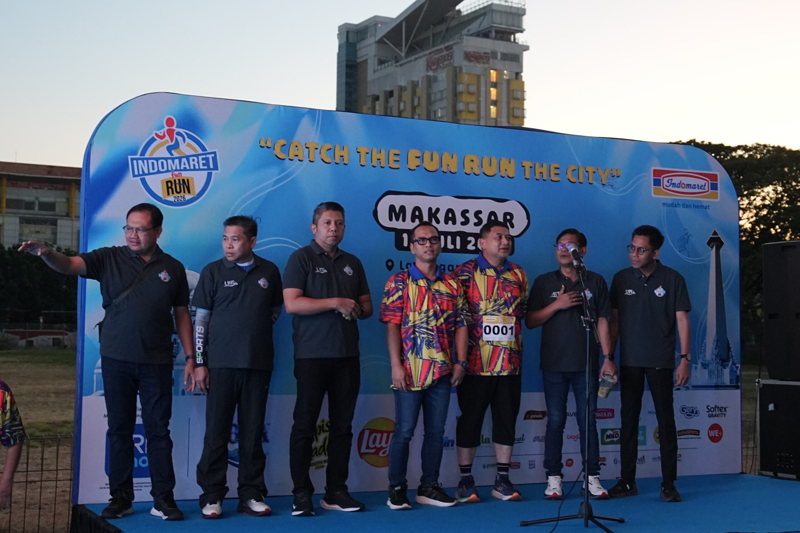 Wali Kota Munafri Arifuddin Lepas Ratusan Peserta Indomaret Fun Run 2026 di Makassar