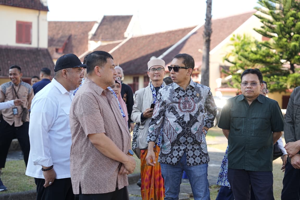 Dampingi Menbud Fadli Zon, Wali Kota Makassar Dukung Revitalisasi Benteng Rotterdam