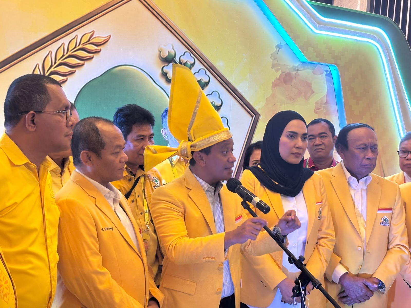 Bahlil Buka Suara Soal Kelangkaan BBM Sumut hingga Babak Baru Blok Masela