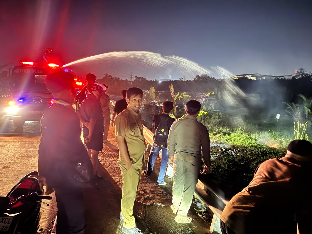 Pemkot Makassar Gerak Cepat Tangani Pembakaran Sampah Ilegal di Middle Ring Road