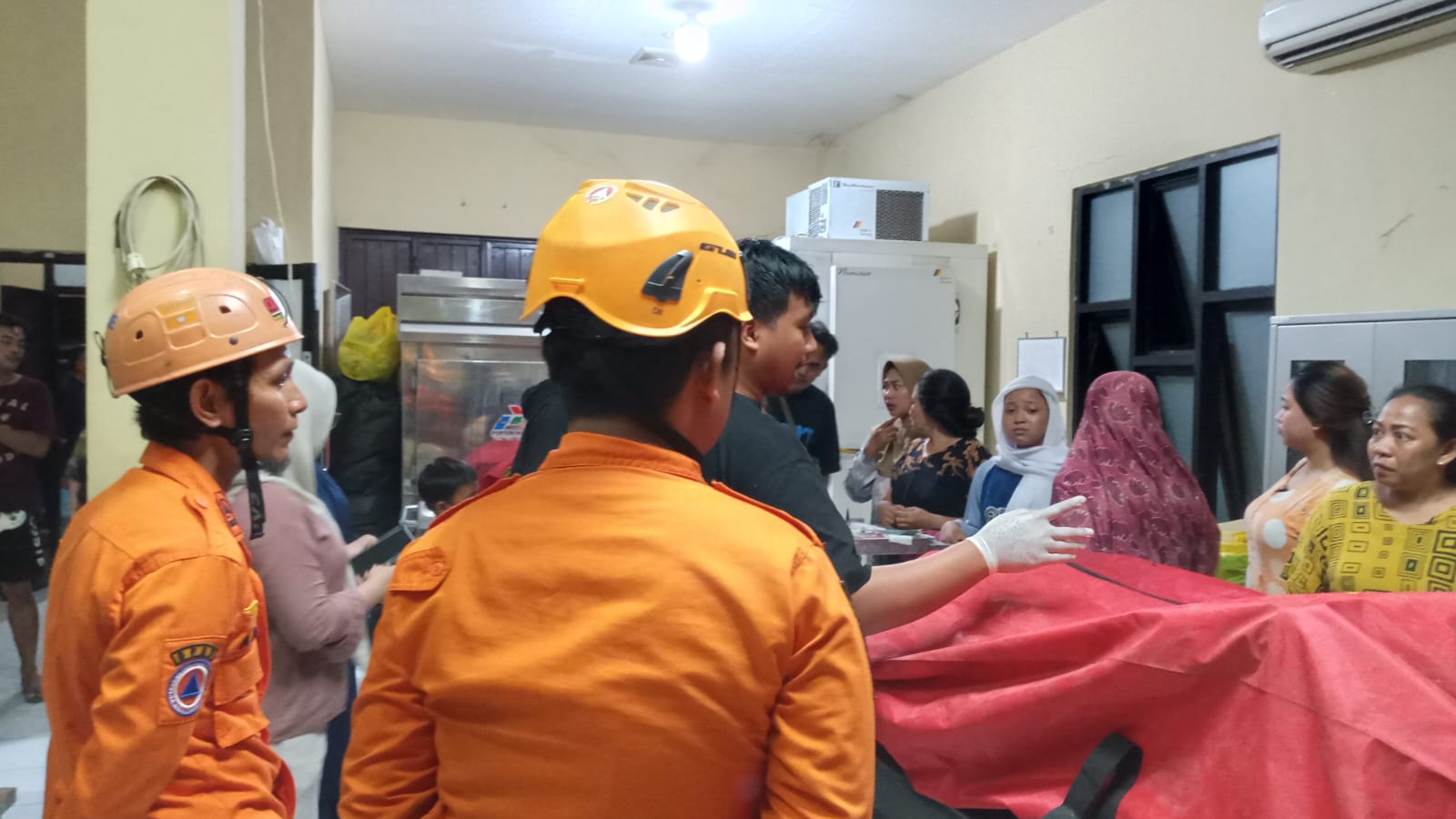 Kebakaran di Tanjung Alang Makassar Telan 2 Korban Jiwa, BPBD Terjunkan Bantuan