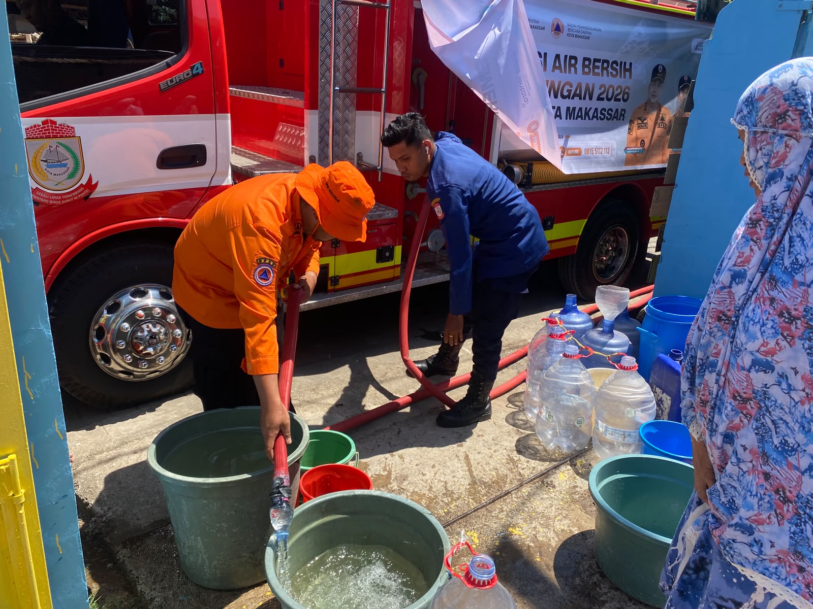 Atasi Kekeringan, BPBD Kota Makassar Distribusikan Air Bersih ke 5 Kecamatan