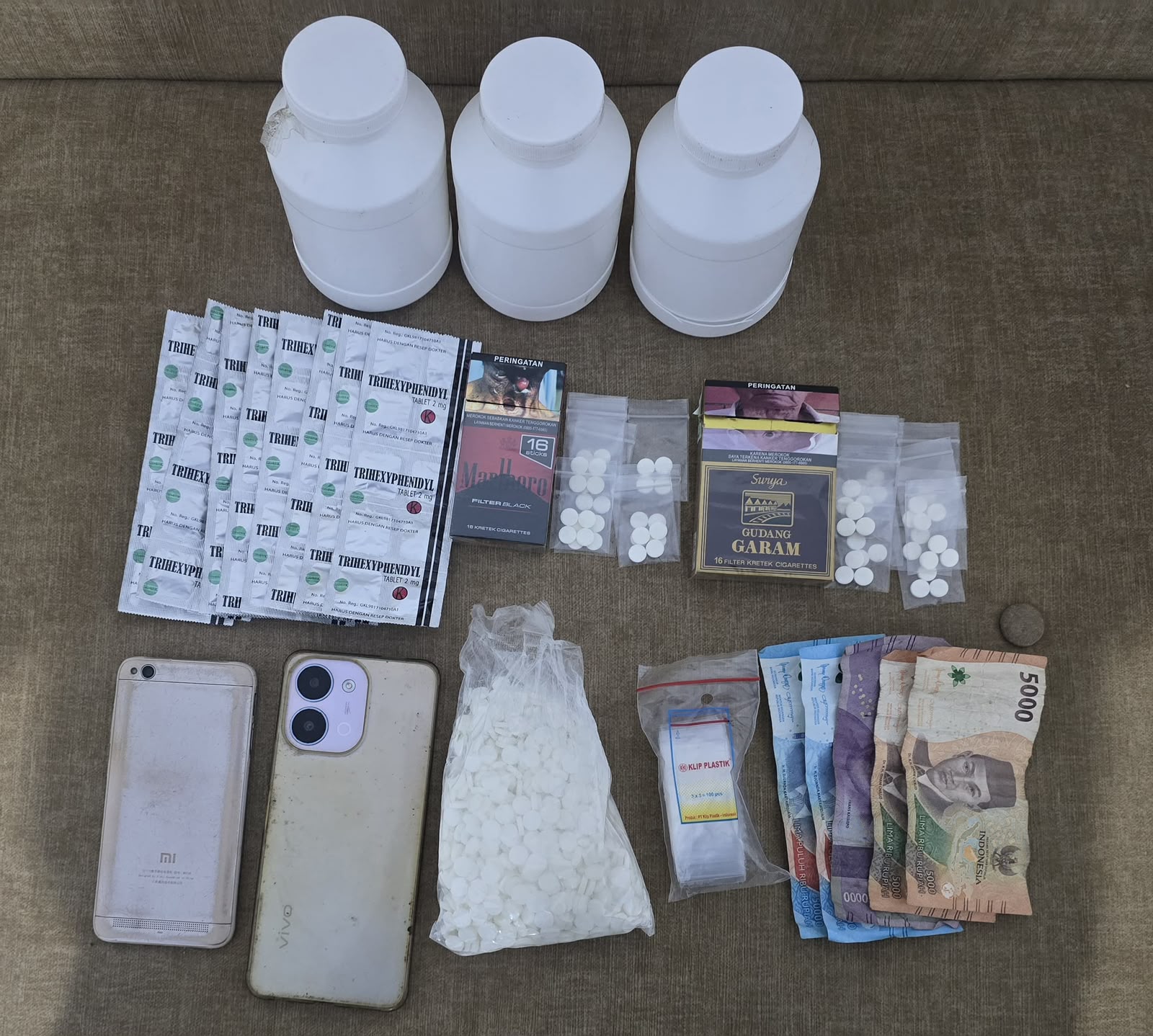 Transaksi Obat Ilegal Lewat Medsos Uncovered, Pria di Maros Diringkus Polisi